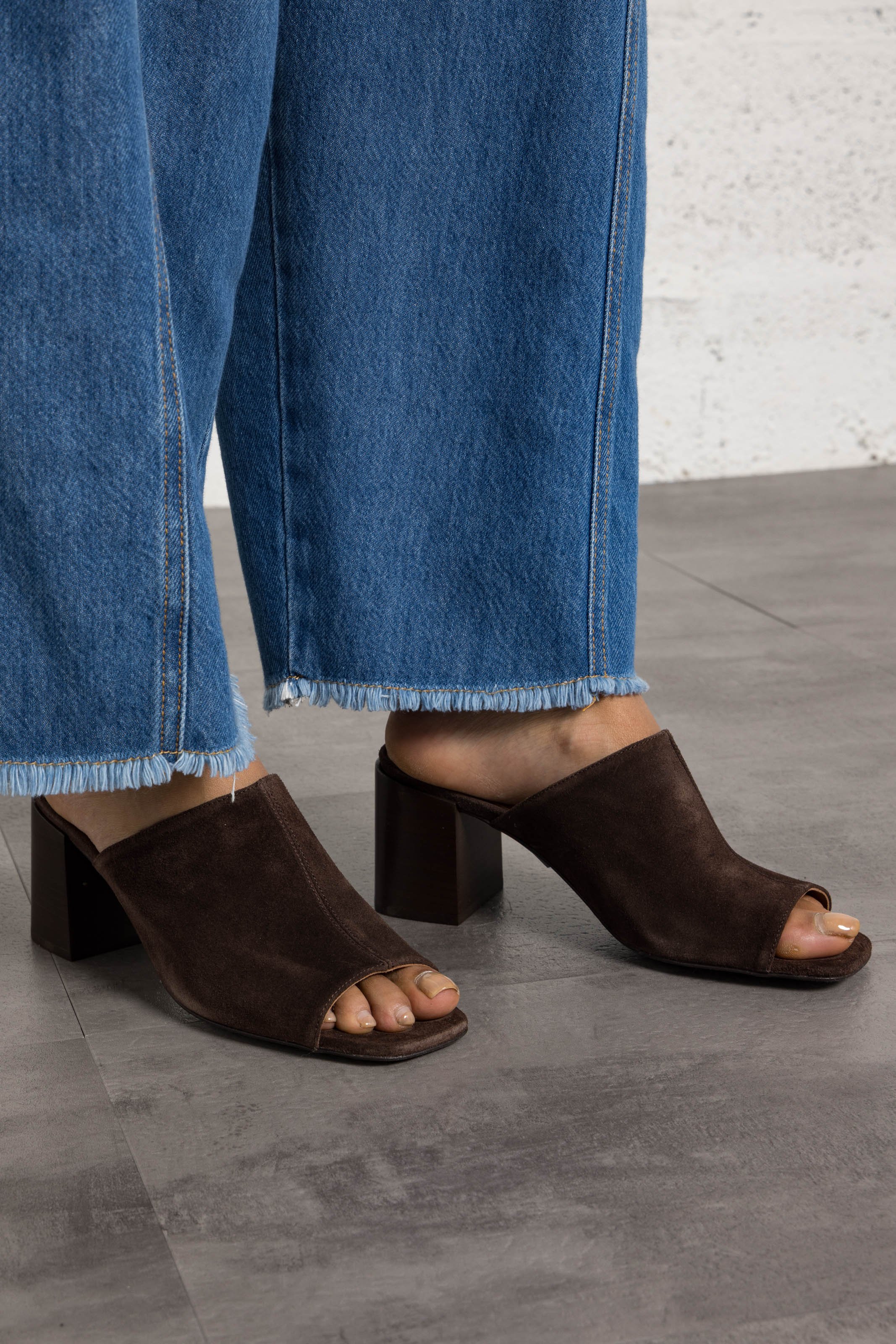 Mules à talon en cuir velours MELLOW YELLOW Marron