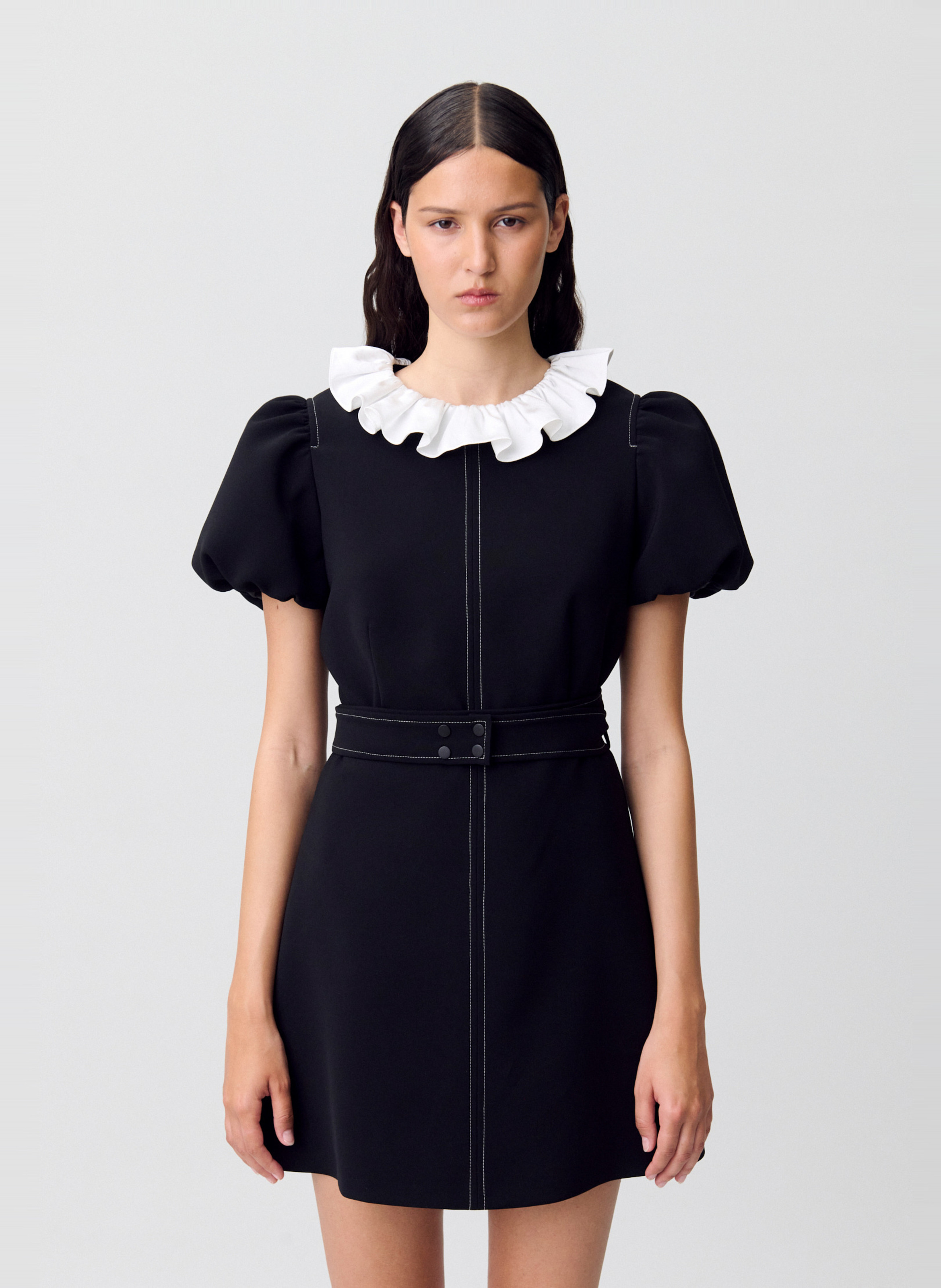Robe courte cintrée à col volanté CLAUDIE PIERLOT Noir