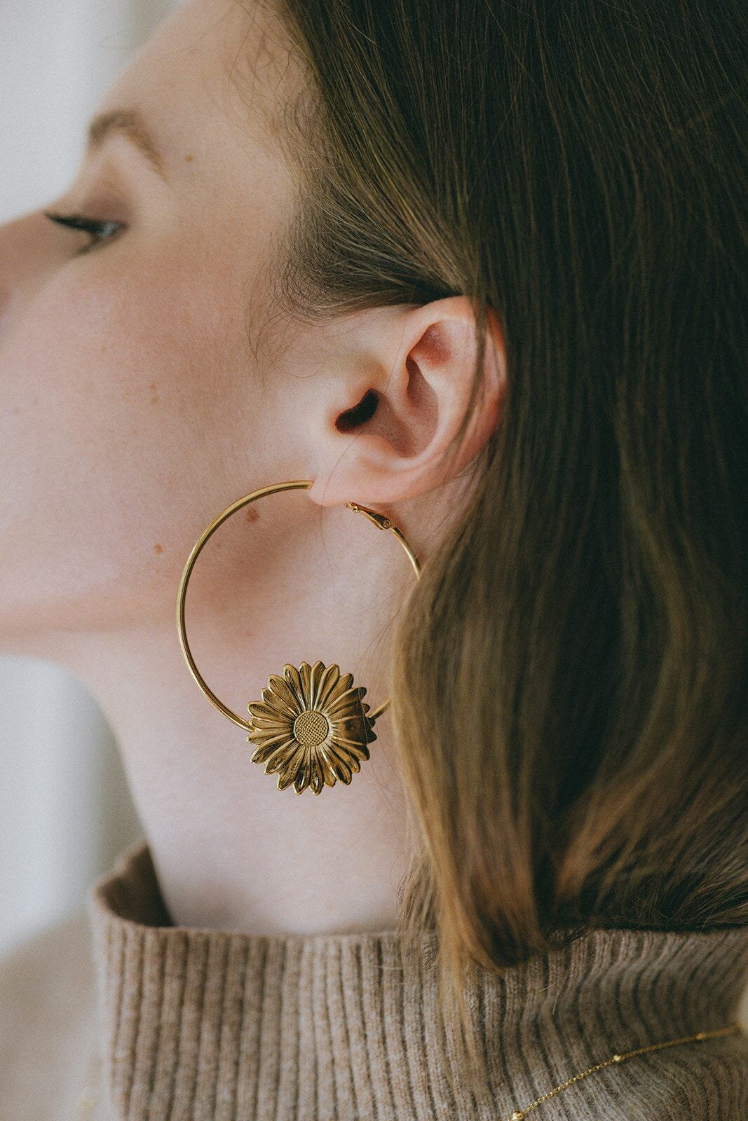 HÉLIOS - Fine gold-plated flower hoop earrings MONSIEUR SIMONE Silver