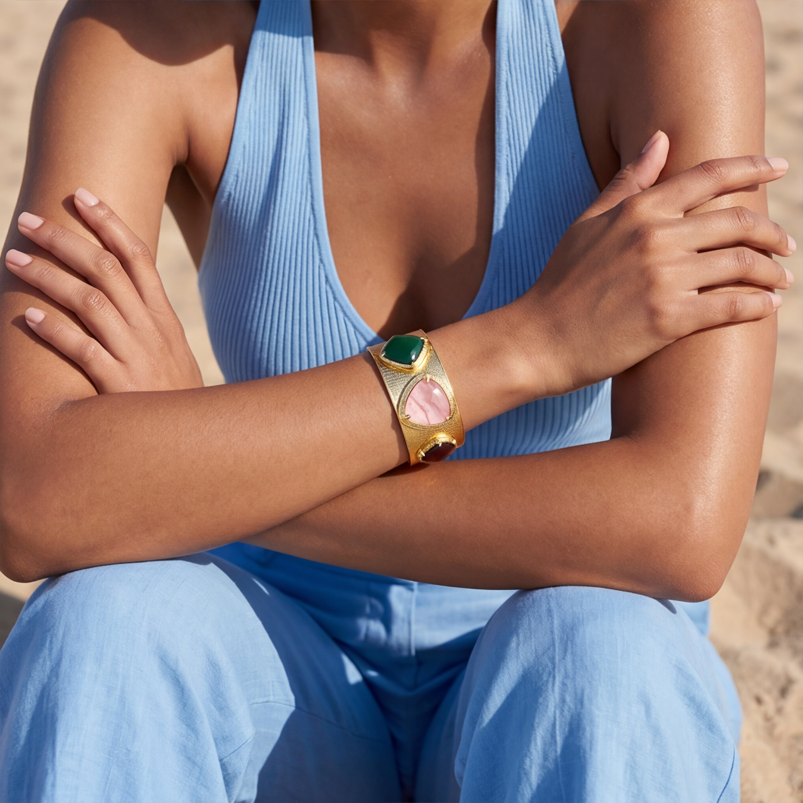 Adjustable bangle bracelet in fine gold plating. SATELLITE PARIS Multicolored