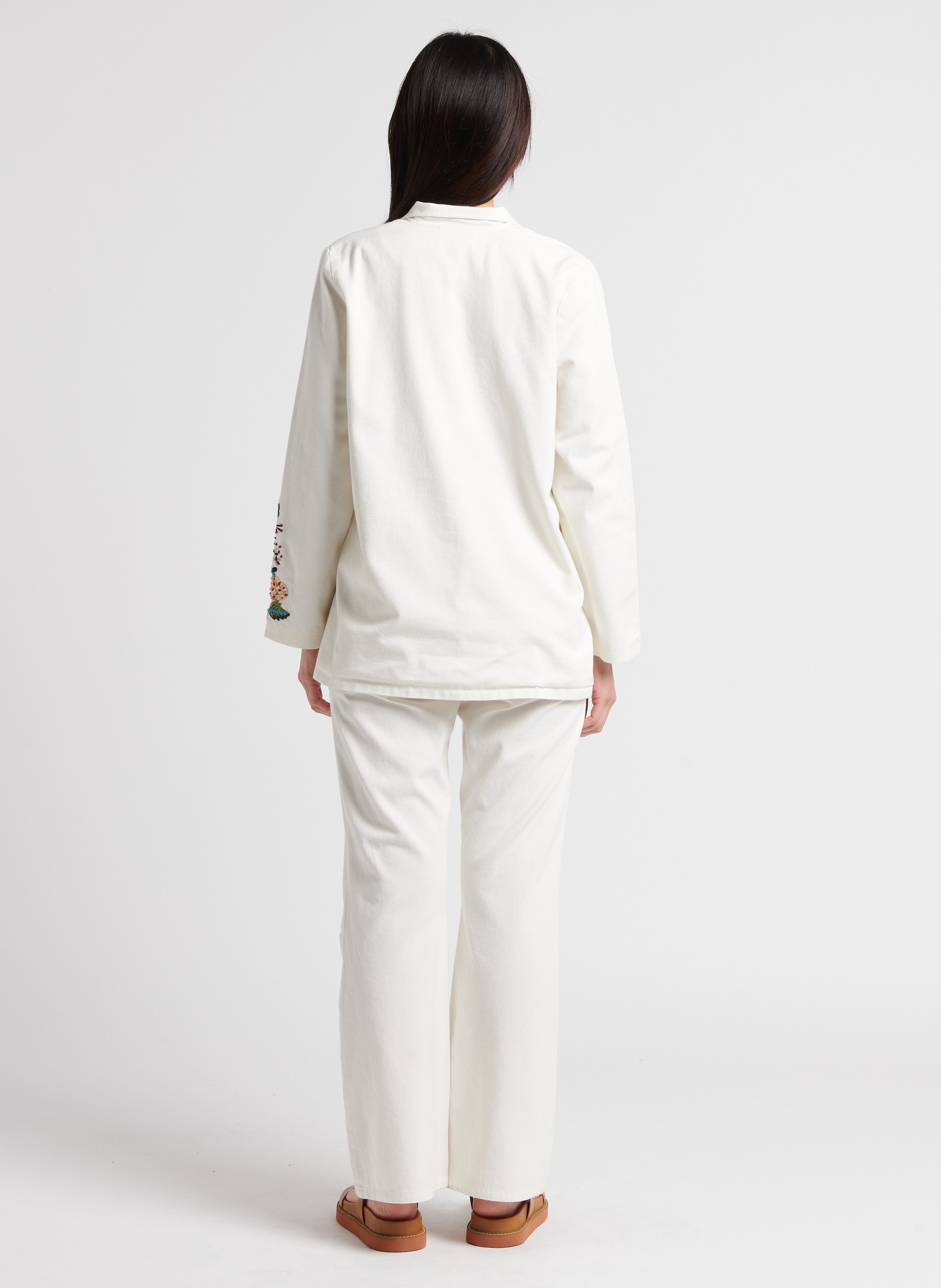 Katoenen jasje met klassieke kraag en borduursel Beige