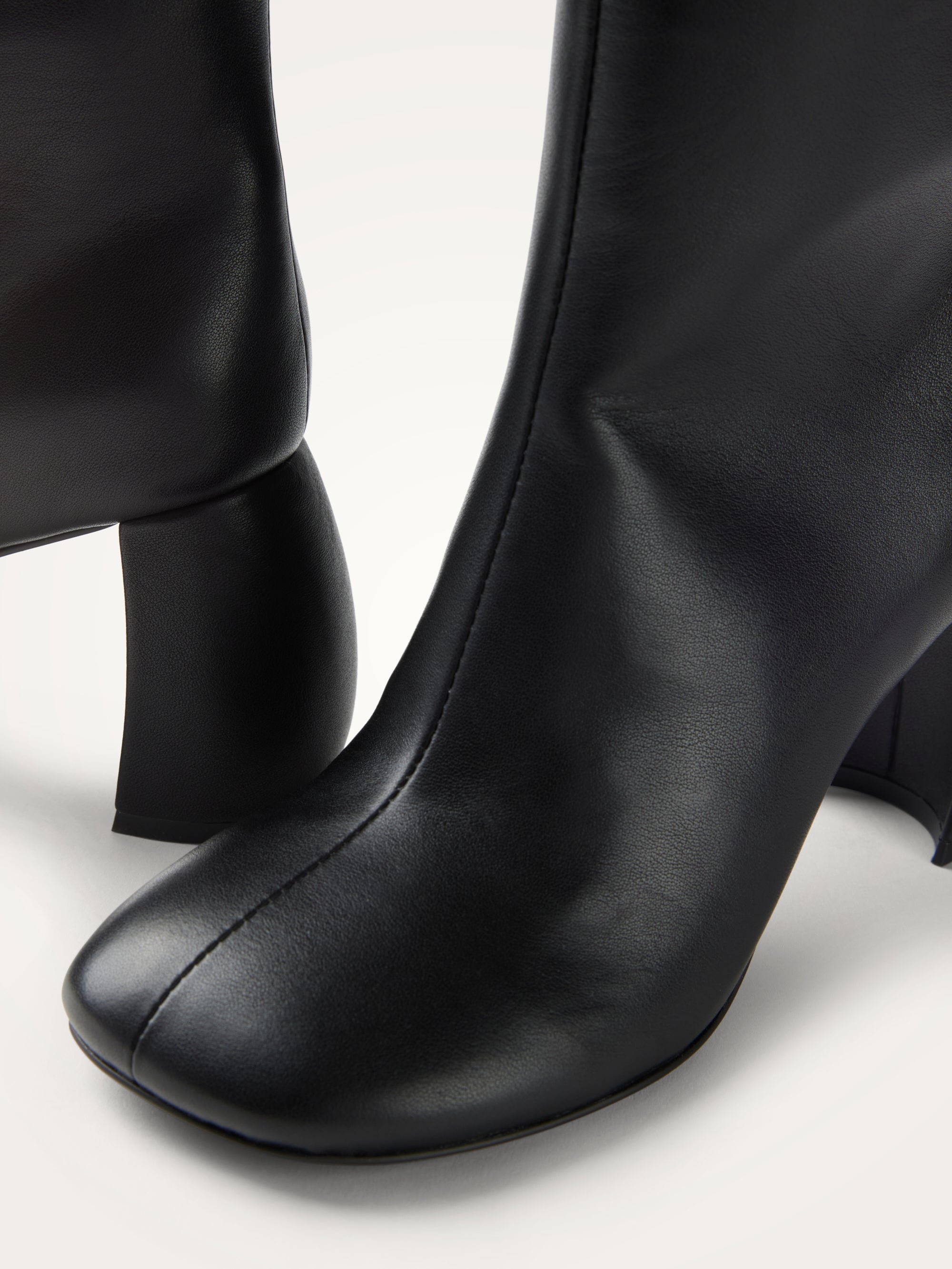 Half Moon Heel Boots | Black VANESSA WU Women
