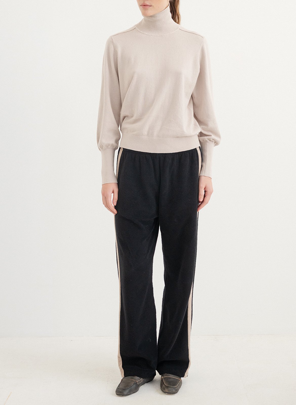 Fine knit roll-neck sweater in blended cotton PROJECT-AJ117 White