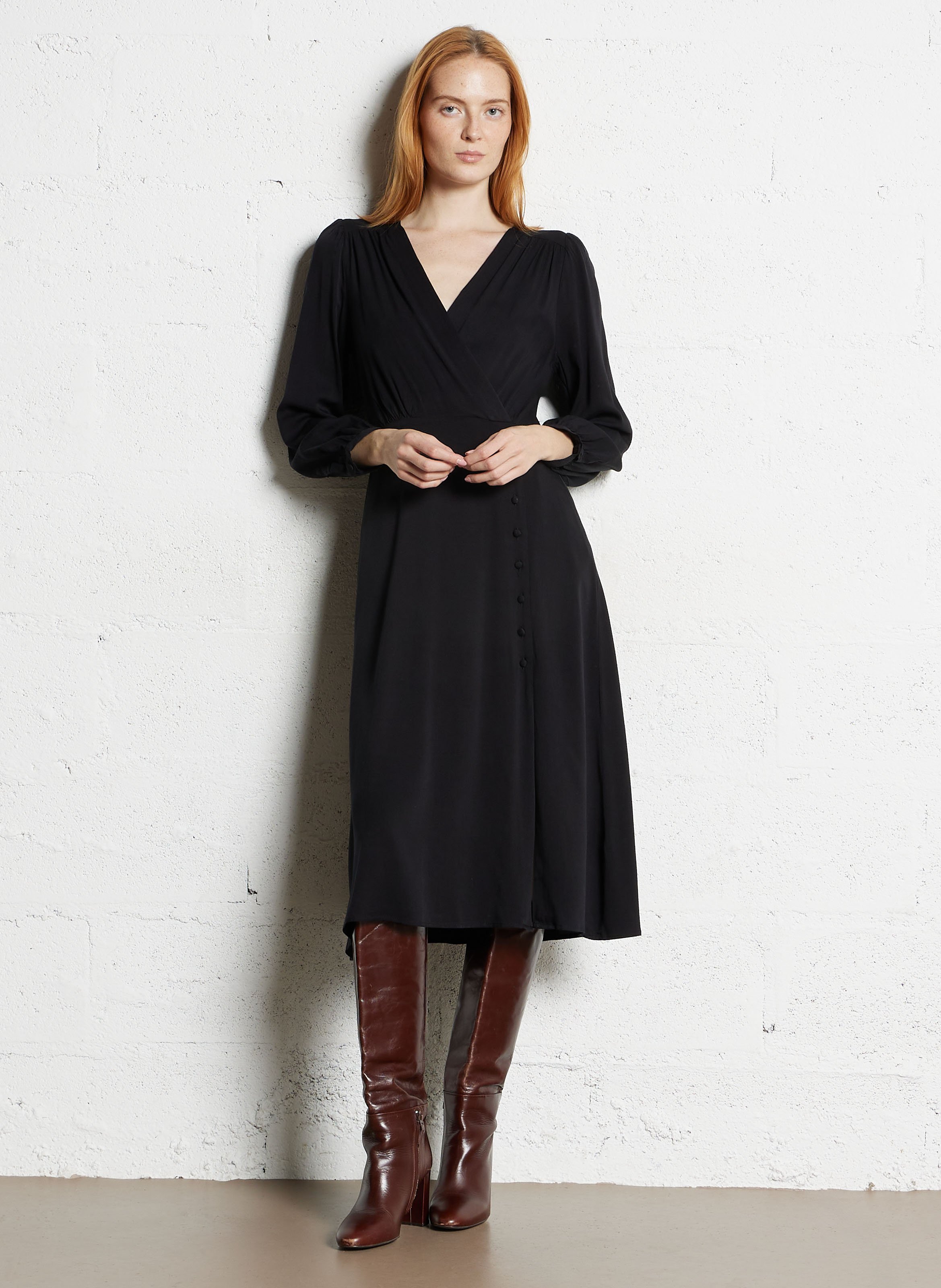 Midi wikkeljurk met uitlopende rok LA PETITE ETOILE Zwart