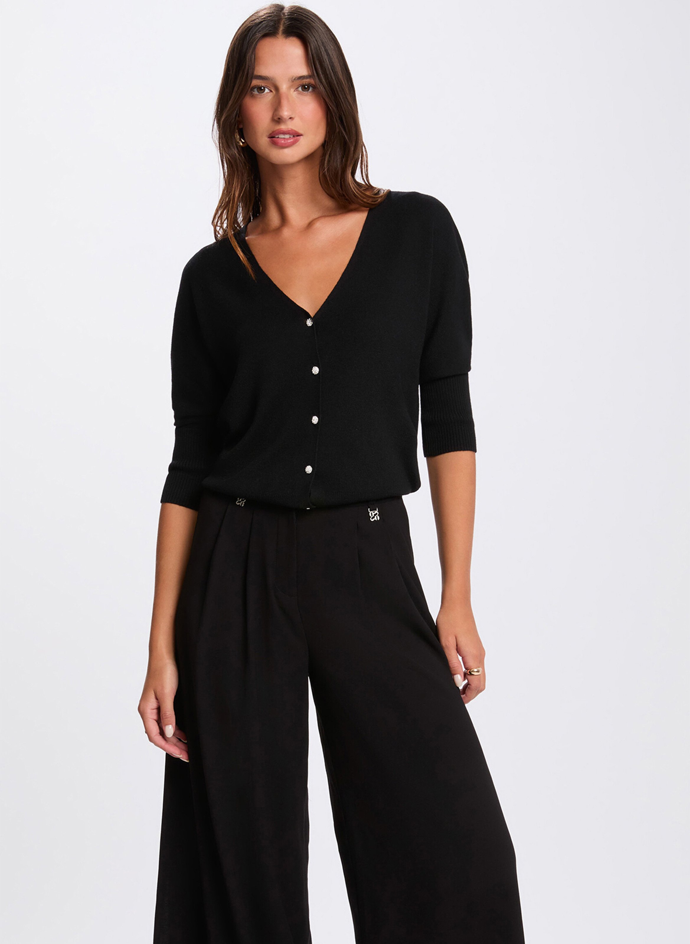 <em>Getailleerd vest met V-hals en effen knopen</em> MORGAN Zwart