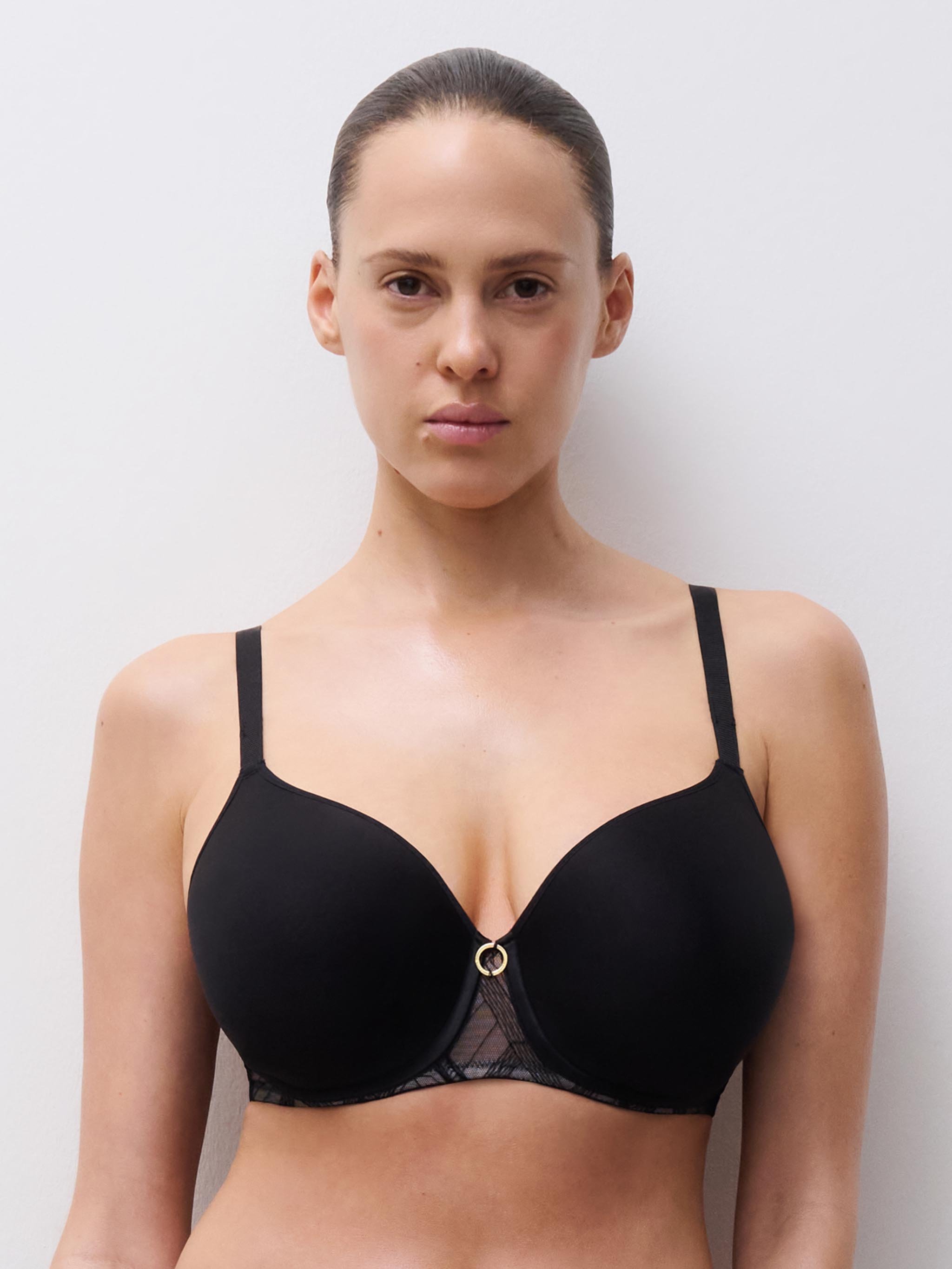 Very supportive memory foam bra with a deep cup CHANTELLE Black