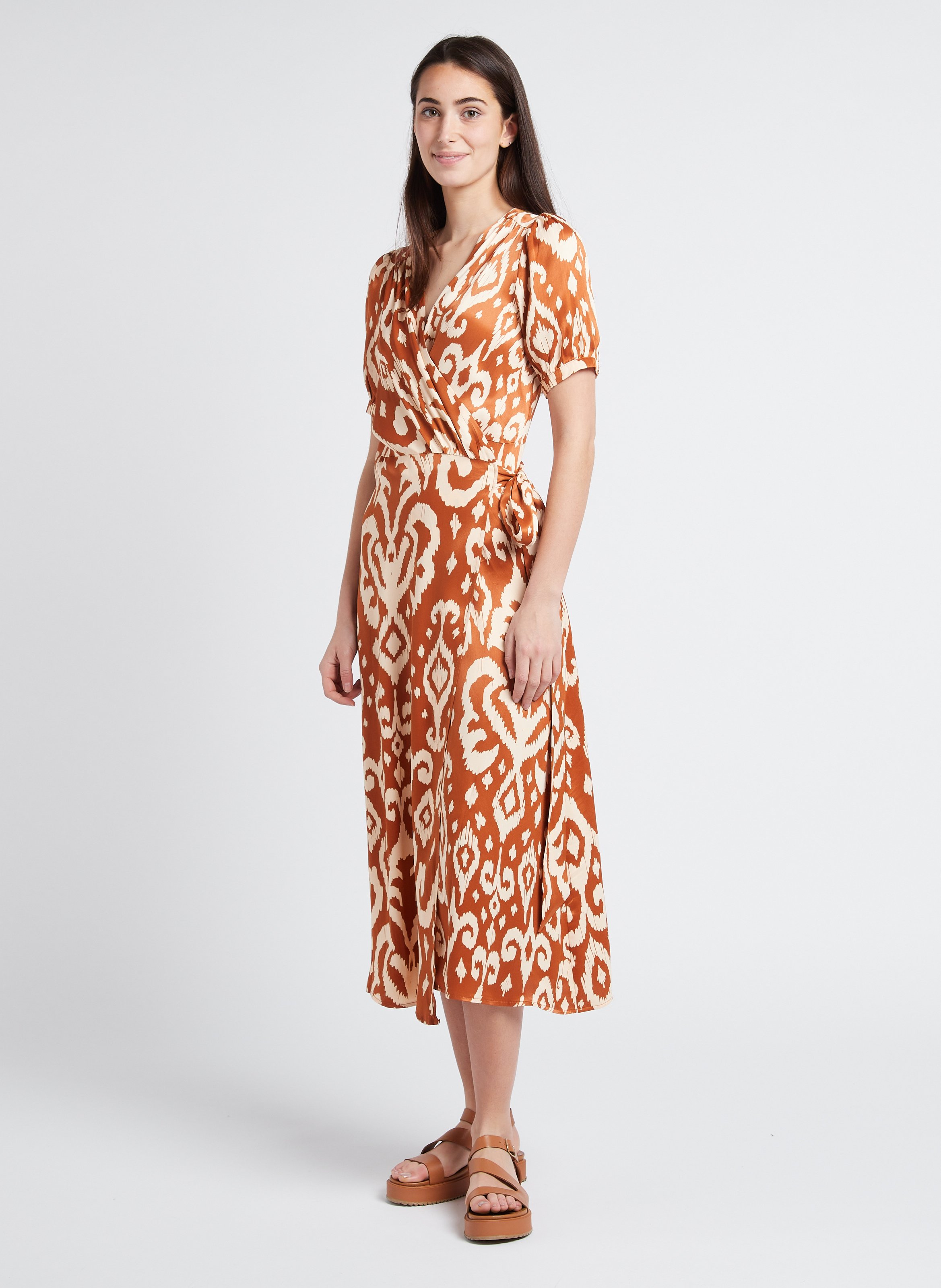 Lange wikkeljurk met print LA PETITE ETOILE Bruin