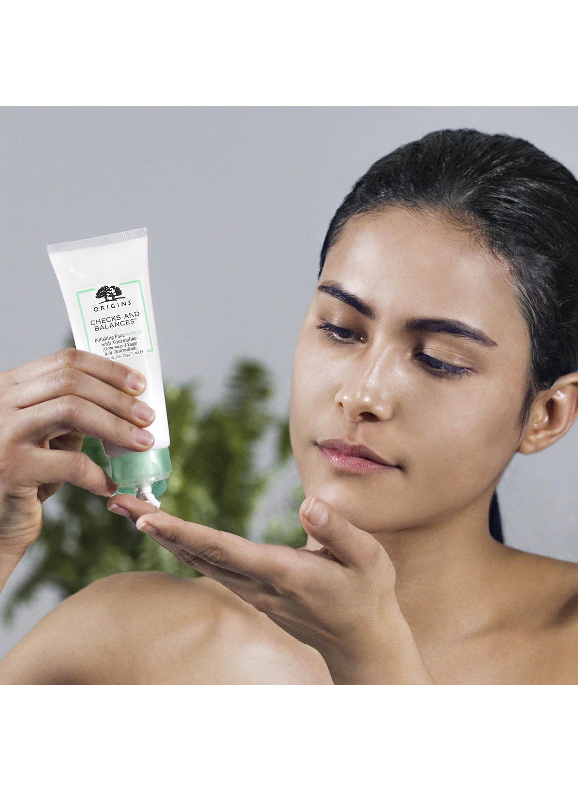 Checks and Balances™ - Gommage Visage à la Tourmaline ORIGINS No color