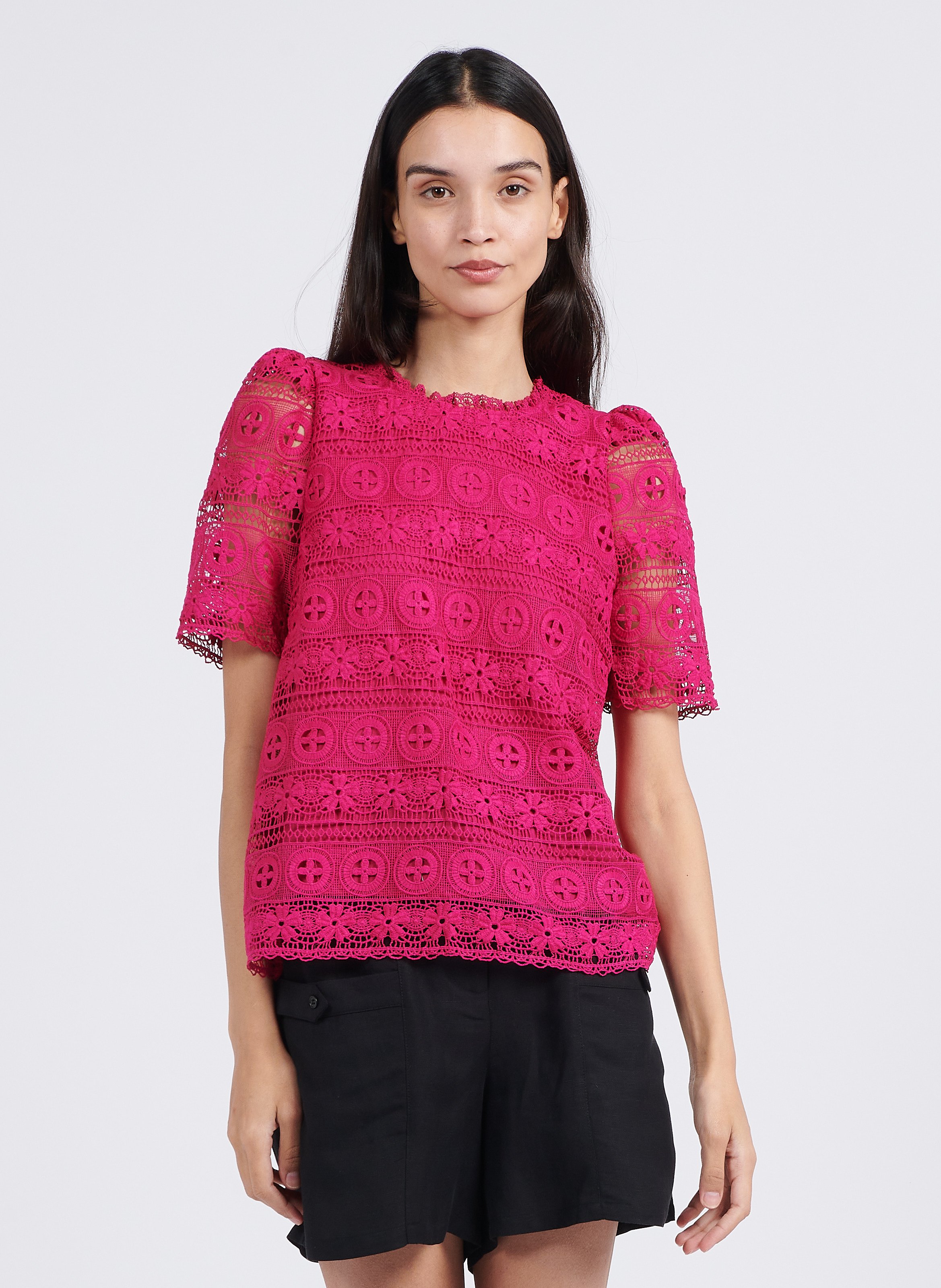 Round-neck guipure lace top LA PETITE ETOILE