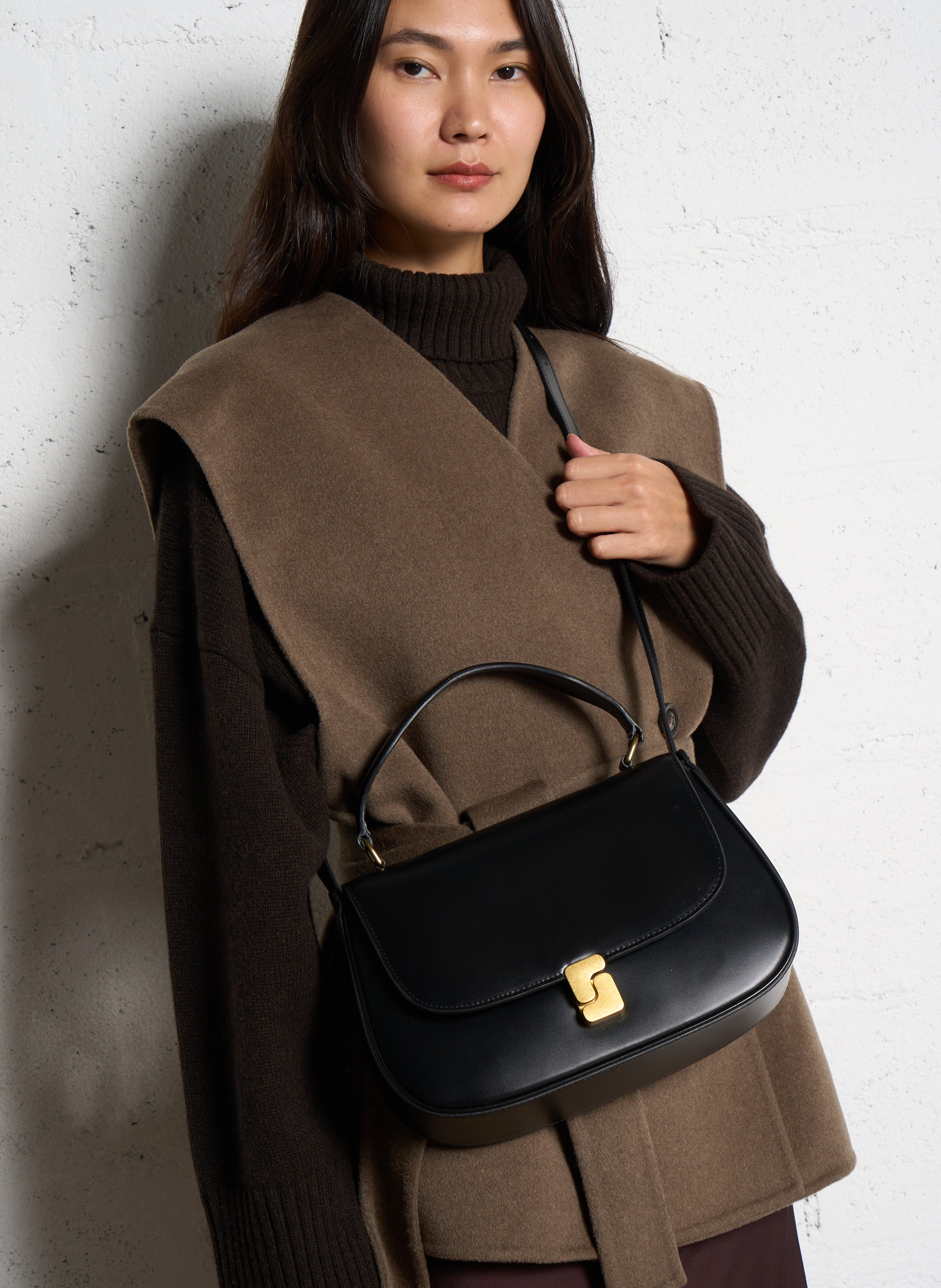 Sac à main en cuir SOEUR Noir