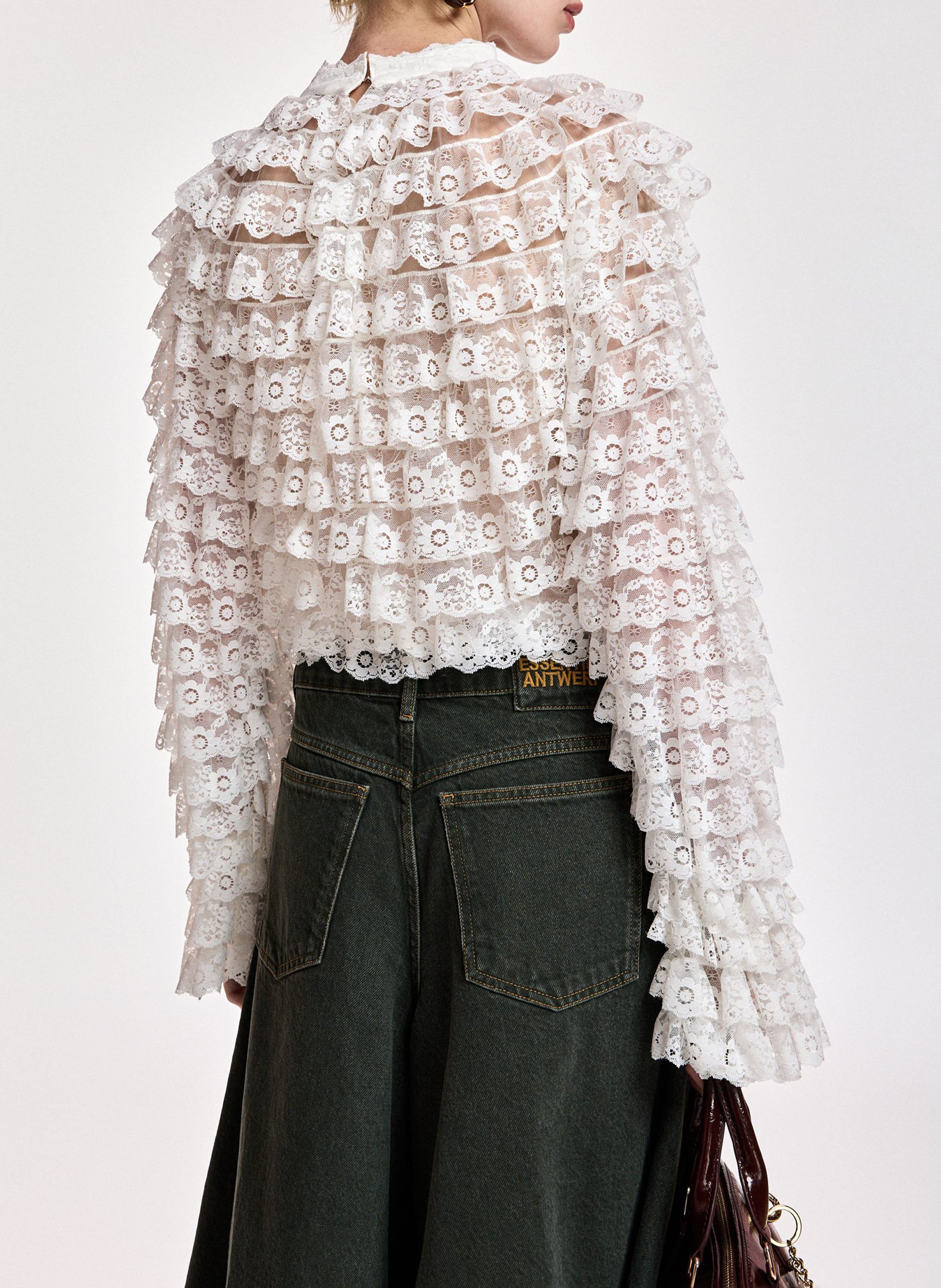 Blusa de cuello alto en encaje ESSENTIEL ANTWERP Blanco