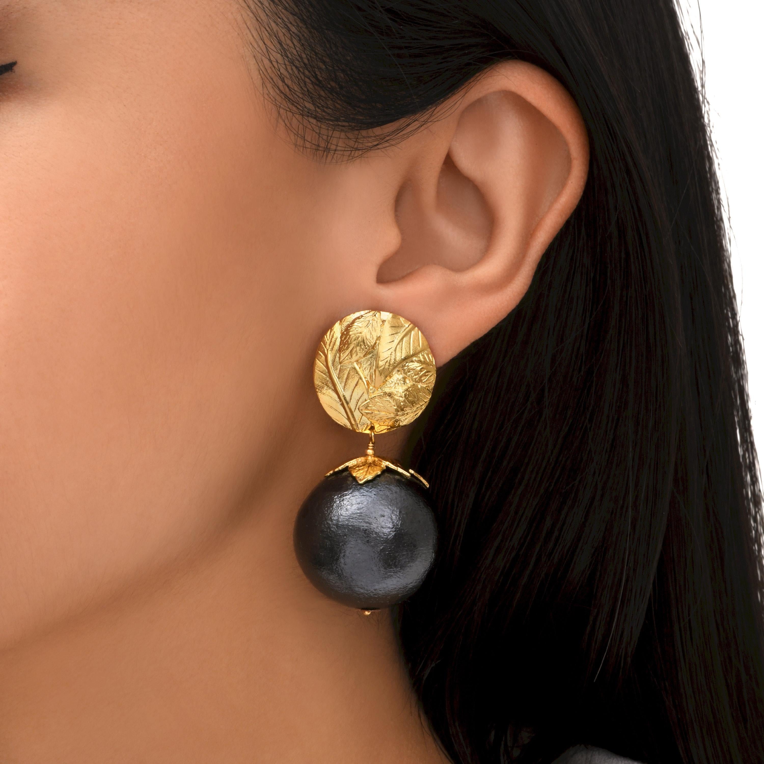 Clips pendants gold plated SATELLITE PARIS Black