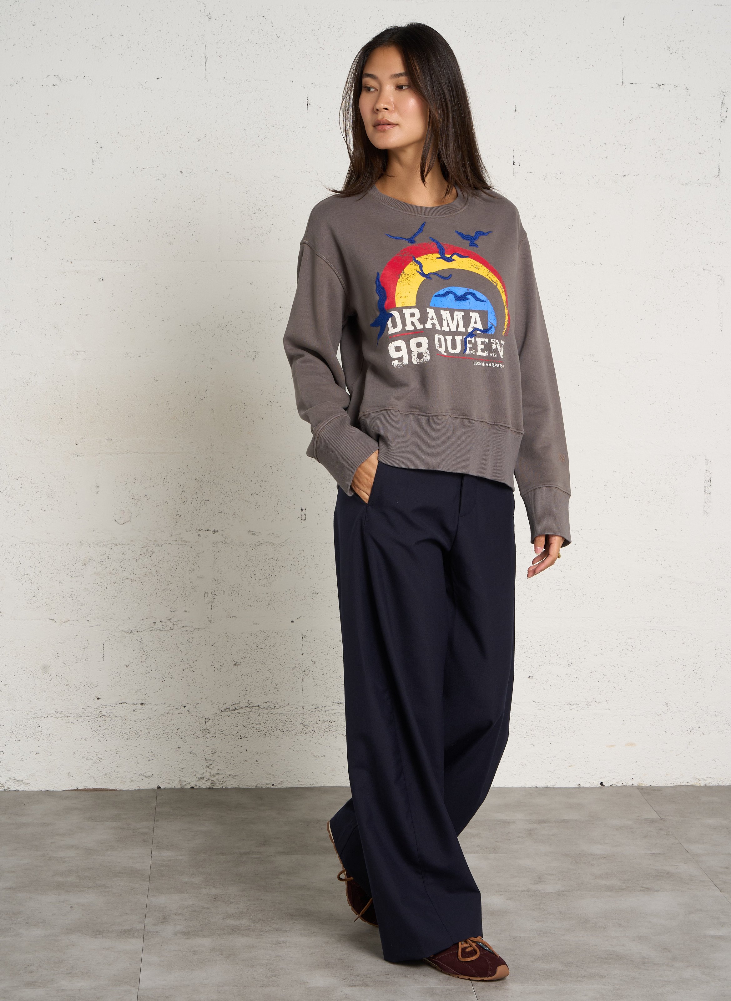 Sweat droit col rond imprimé en coton mélangé LEON & HARPER Gris