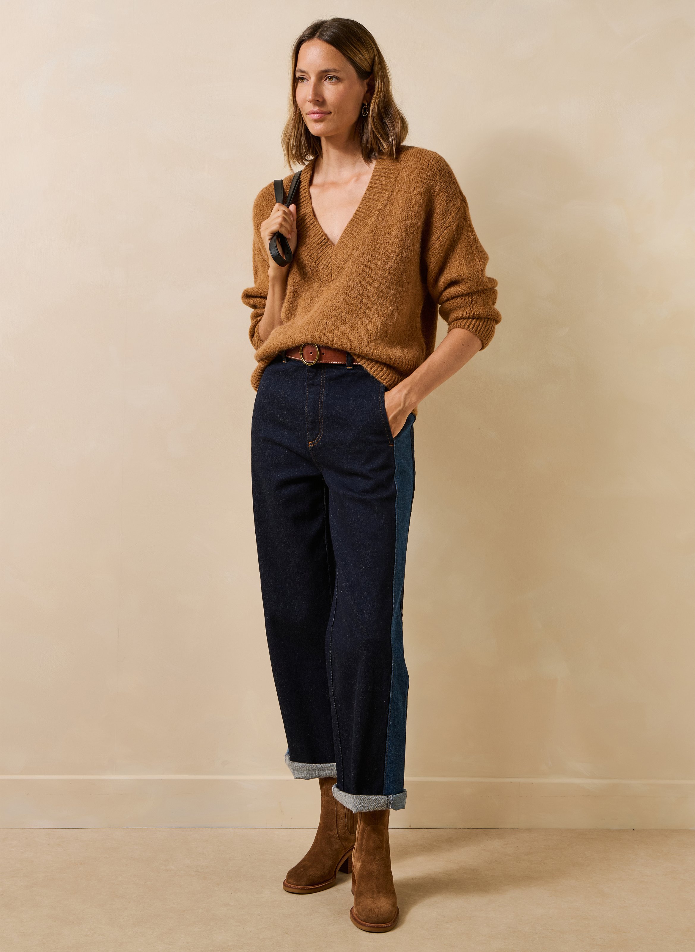 Weiter Pullover mit V-Ausschnitt LA FEE MARABOUTEE Braun