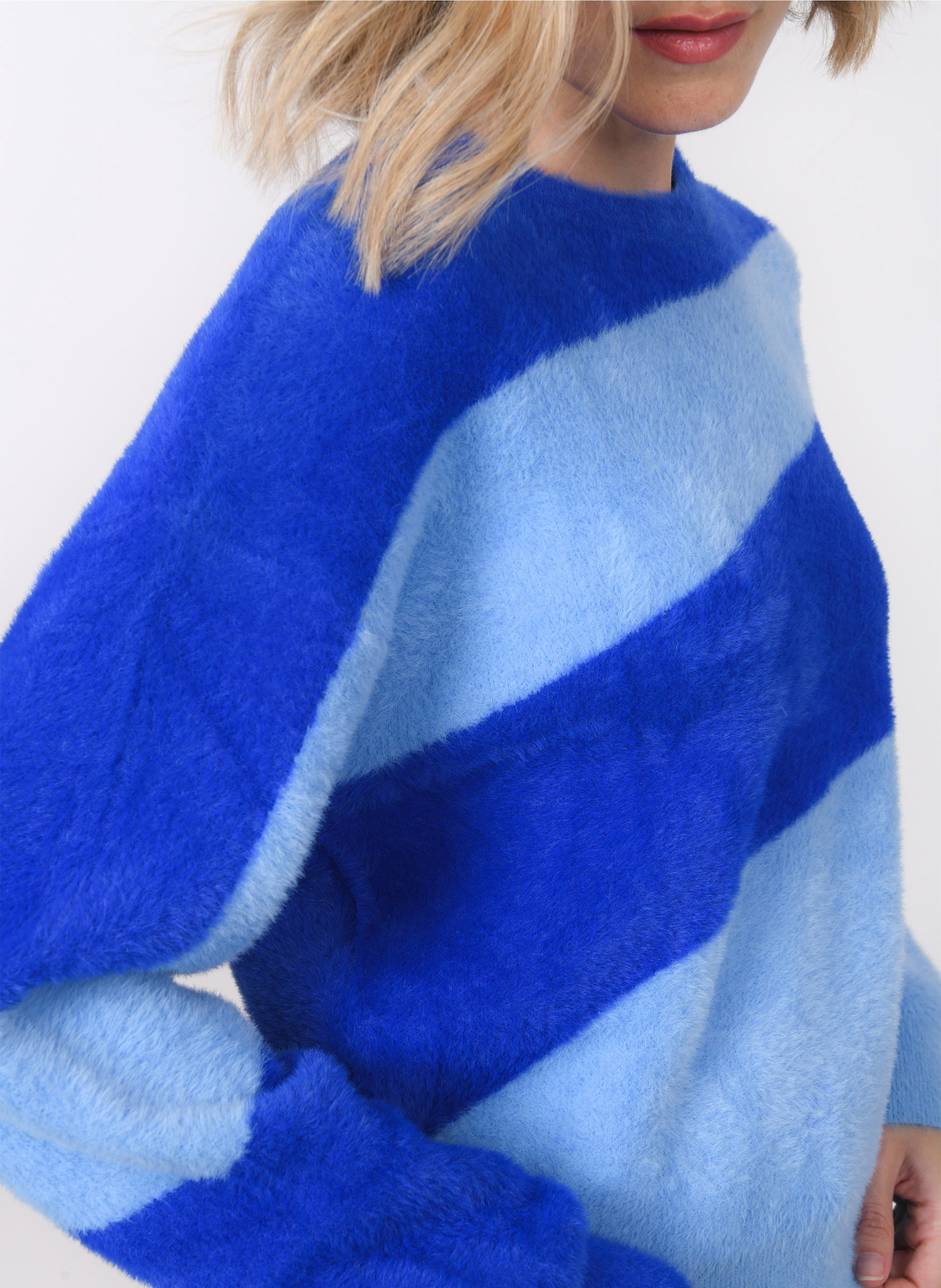 Rundhalsausschnitt-Flauschpullover KOOKAI Blau