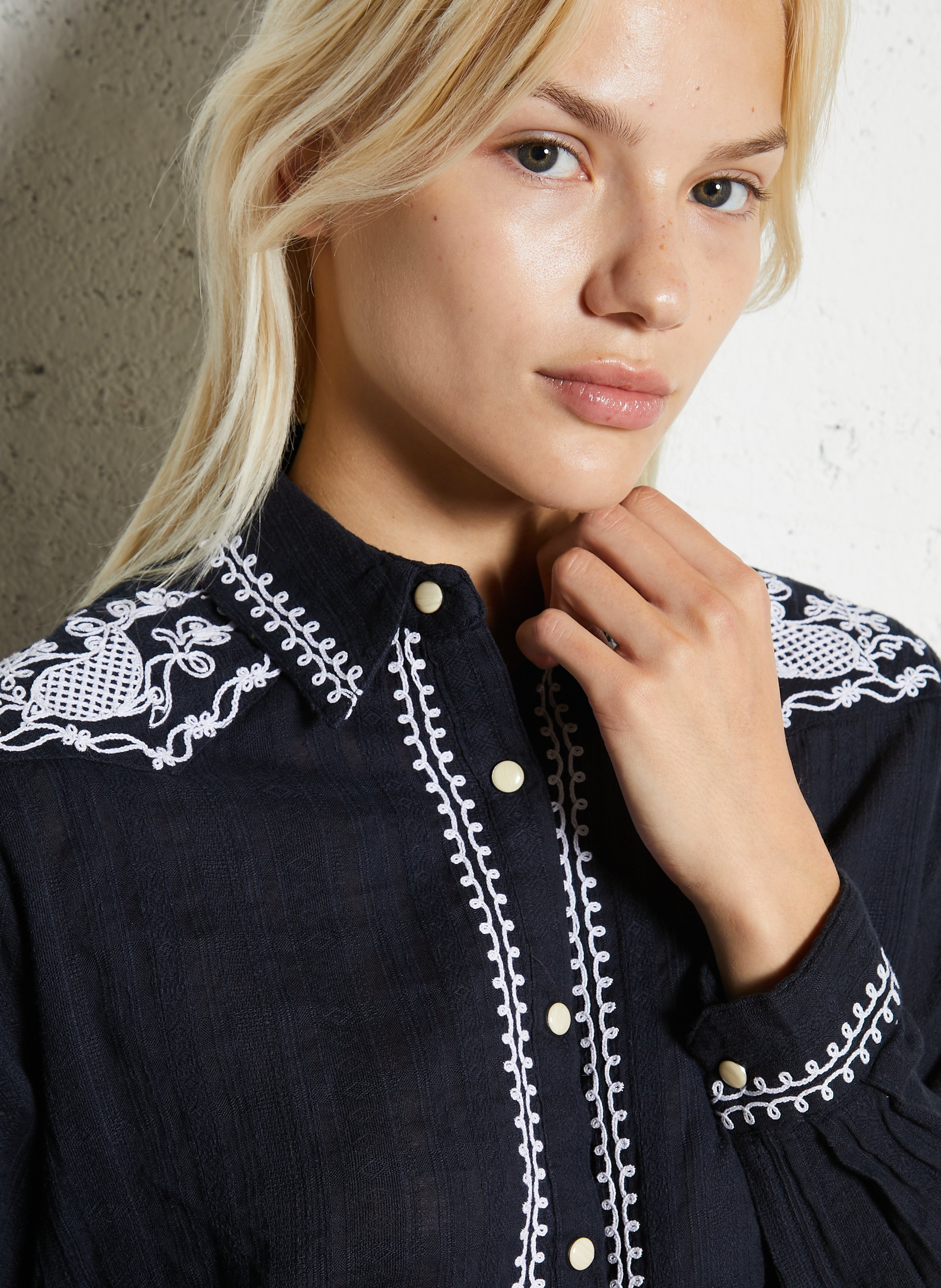 Straight embroidered cotton shirt MAISON HOTEL Black
