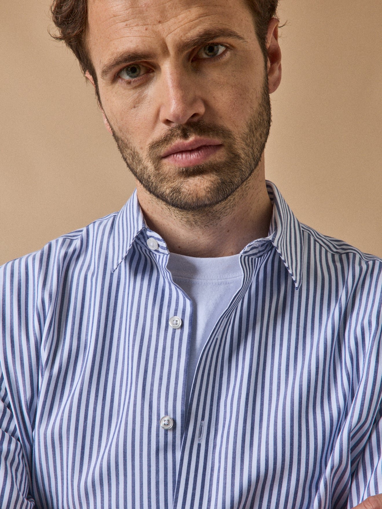 Contemporary cut striped shirt Blue