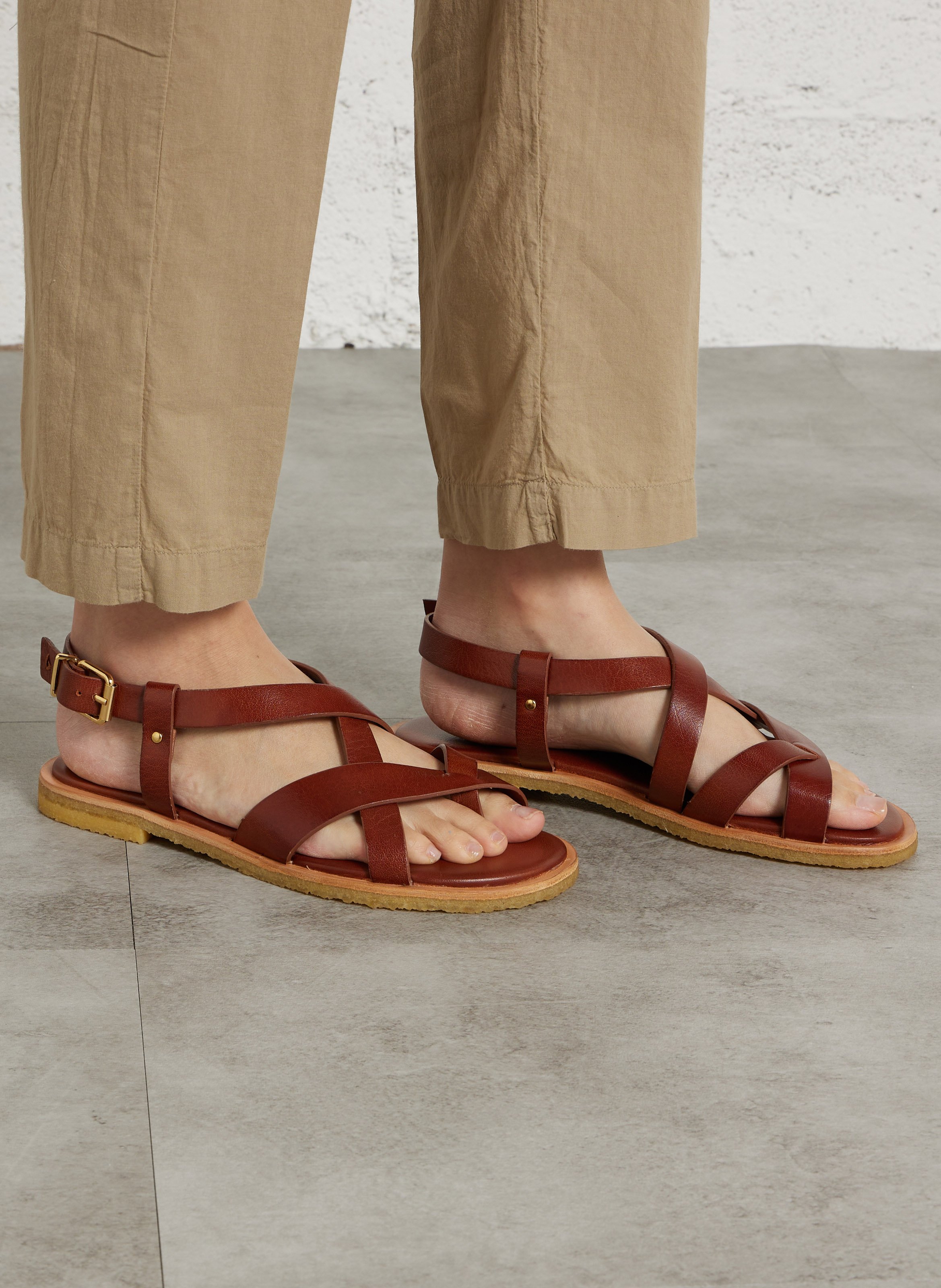 Sandales entre-doigt en cuir BILLI BI Marron