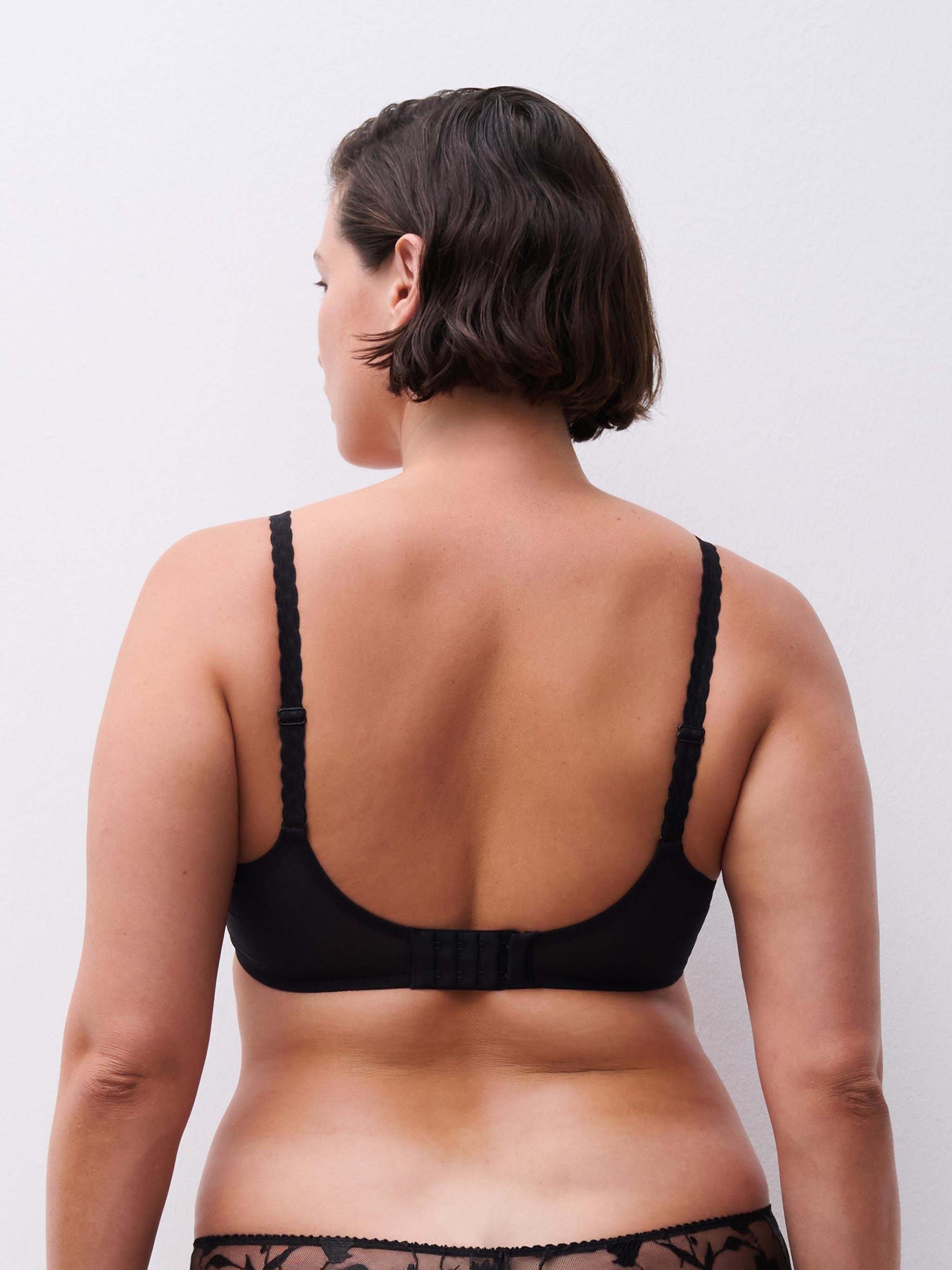 Plunging spacer bra with floral embroidery. CHANTELLE Black