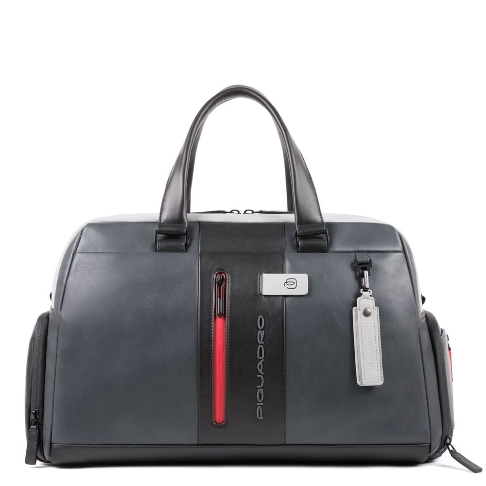 Personalized travel bag with shoe compartment and trolley strap. PIQUADRO Grey