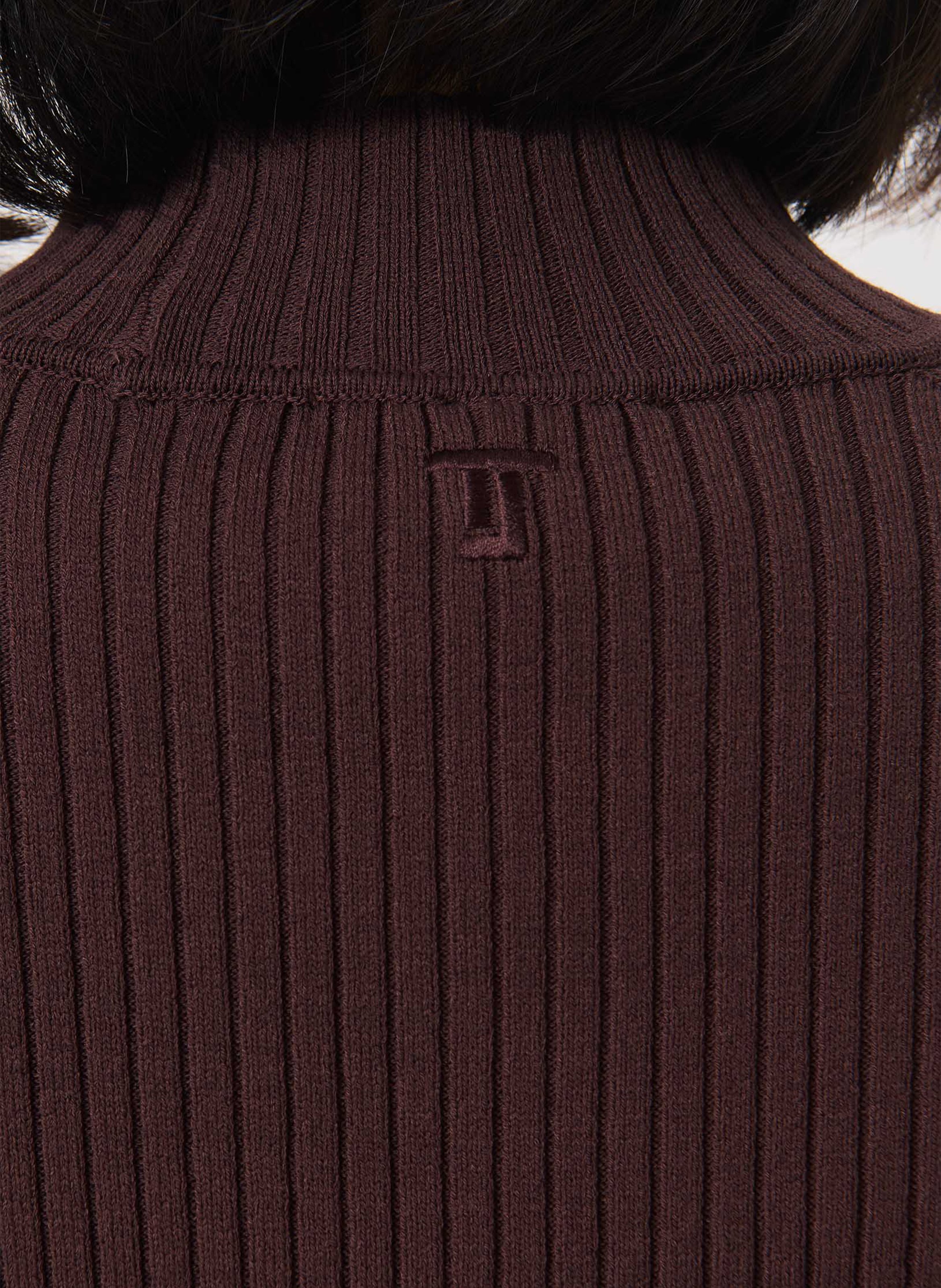 Pull moulant côtelé TARA JARMON Marron