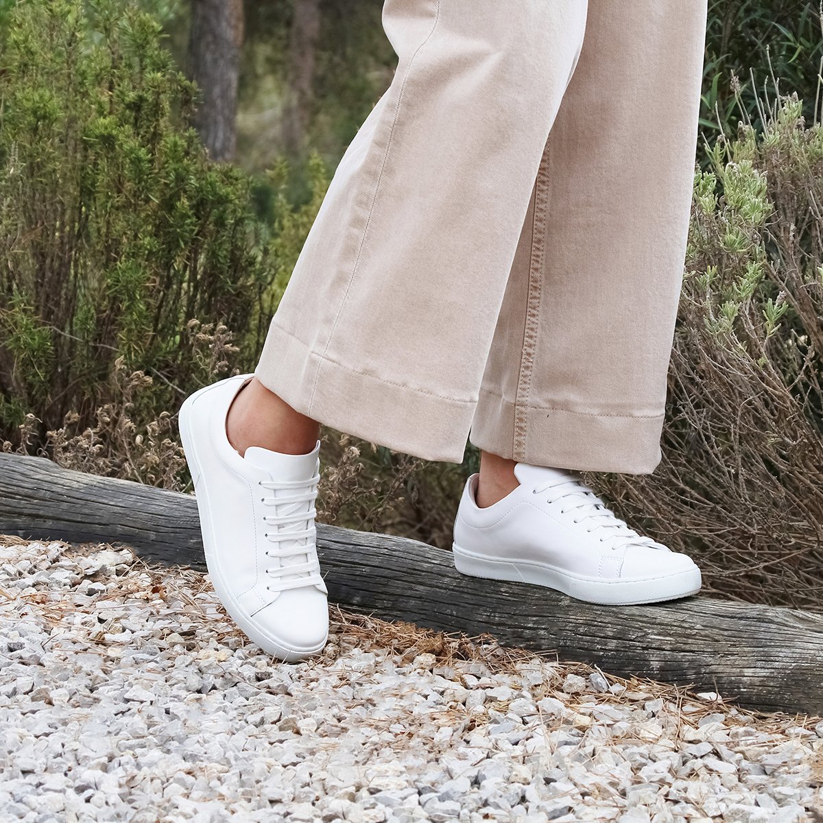 Lace-up leather tennis shoes JULES & JENN White