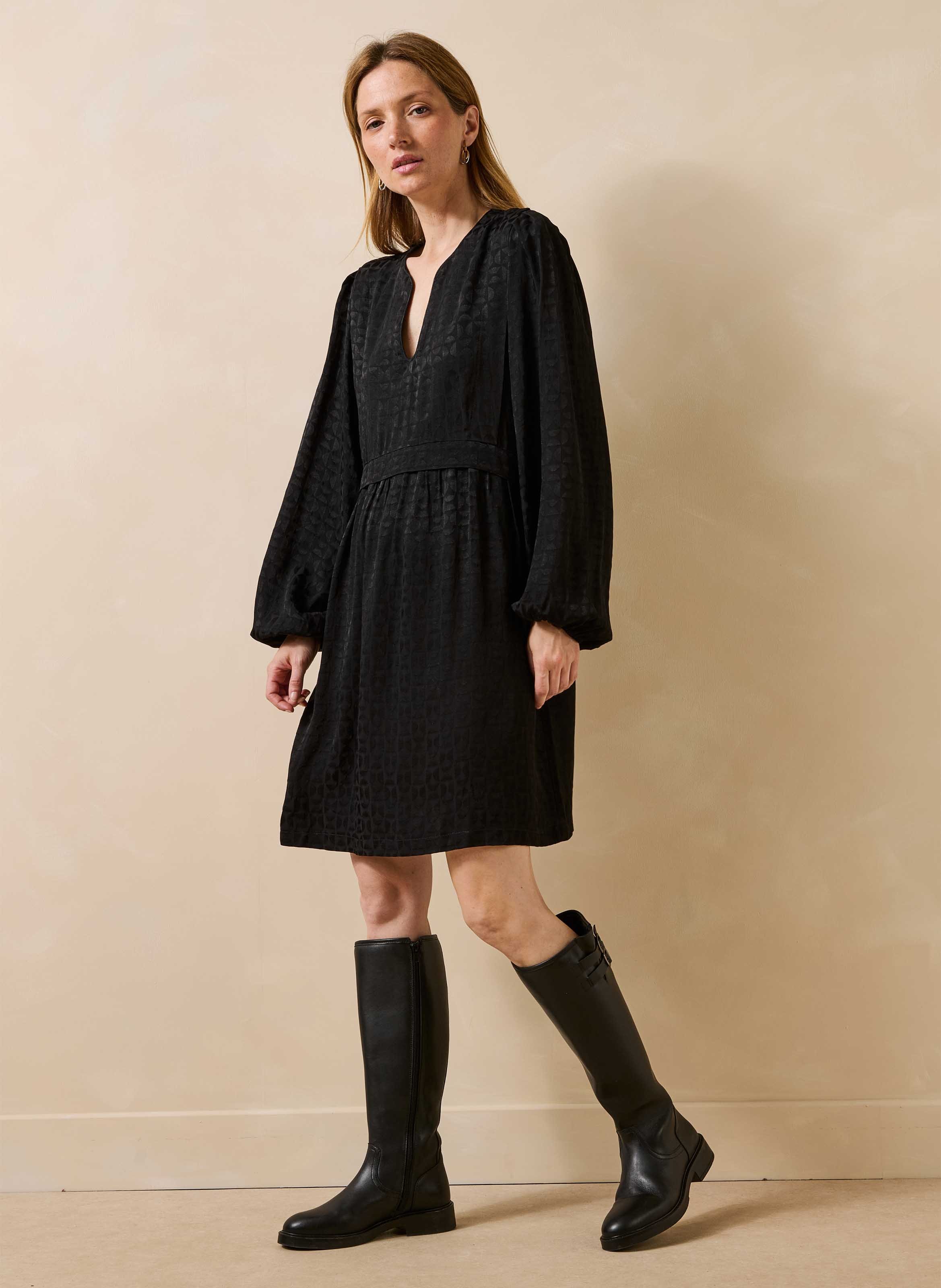 Robe courte manches longues LA FEE MARABOUTEE Noir