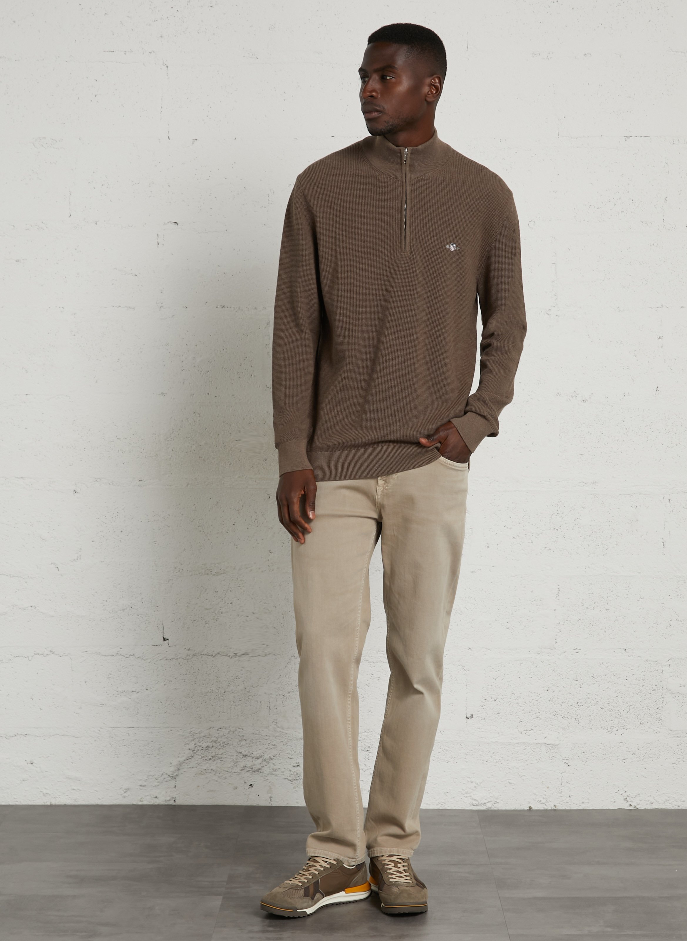 Pull col montant zippé uni GANT Marron