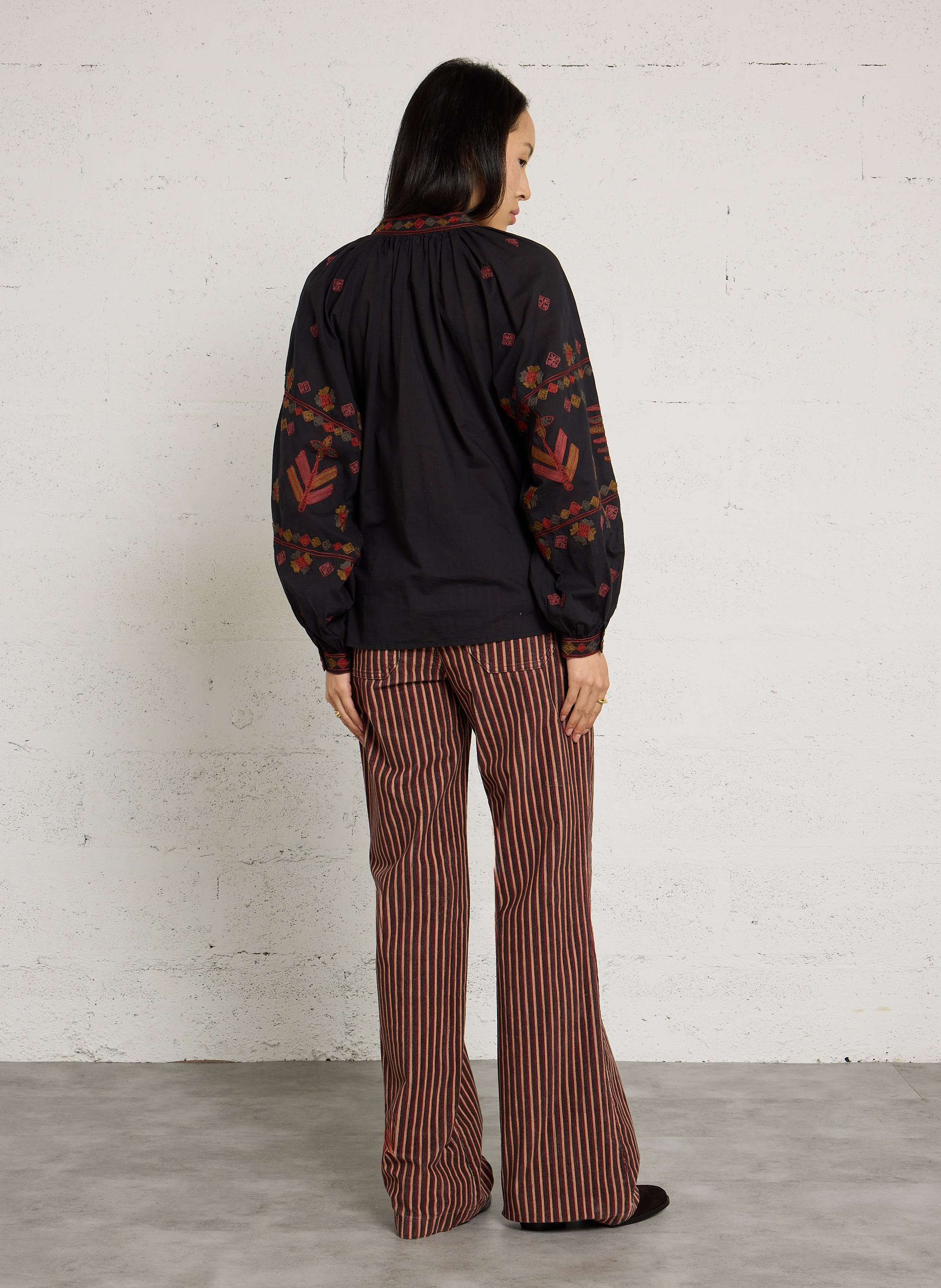 Recht, katoenen blouse met borduursel MAISON HOTEL Zwart
