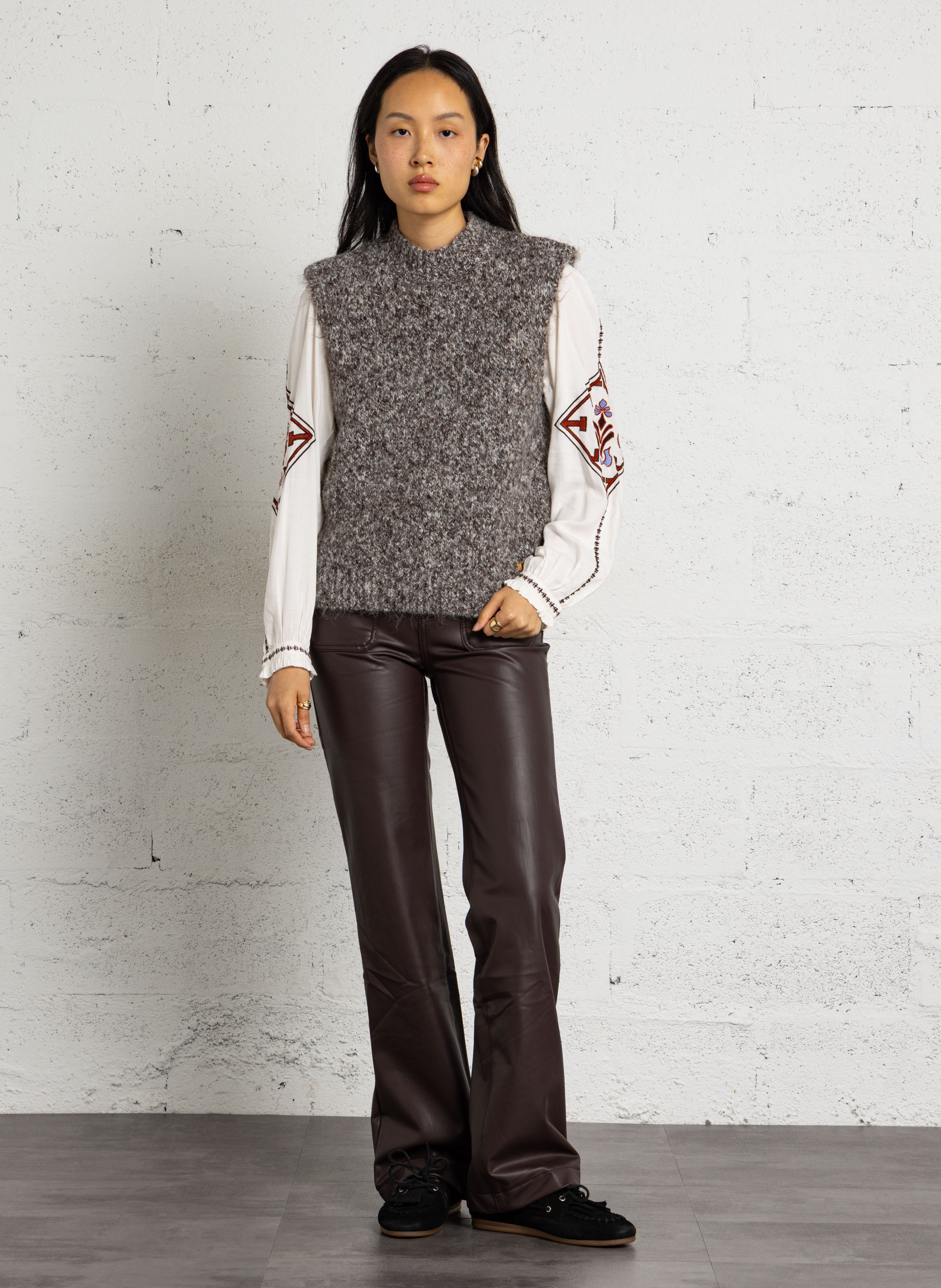Pull droit sans manches en maille  LA PETITE ETOILE Marron