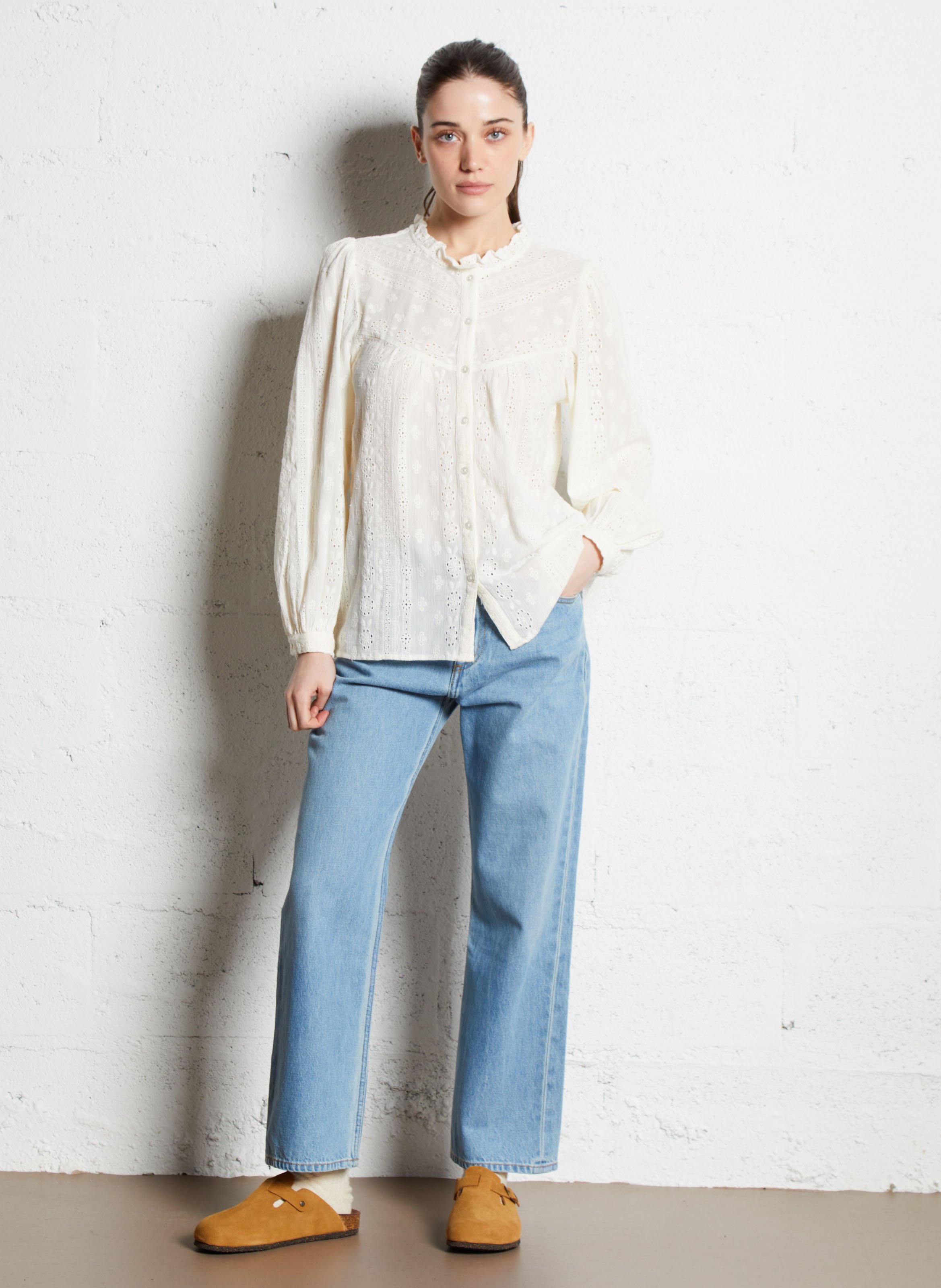 - Straight-leg jeans
- 5 pockets
- Straight cut
- Faded effect ACQUAVERDE Blue