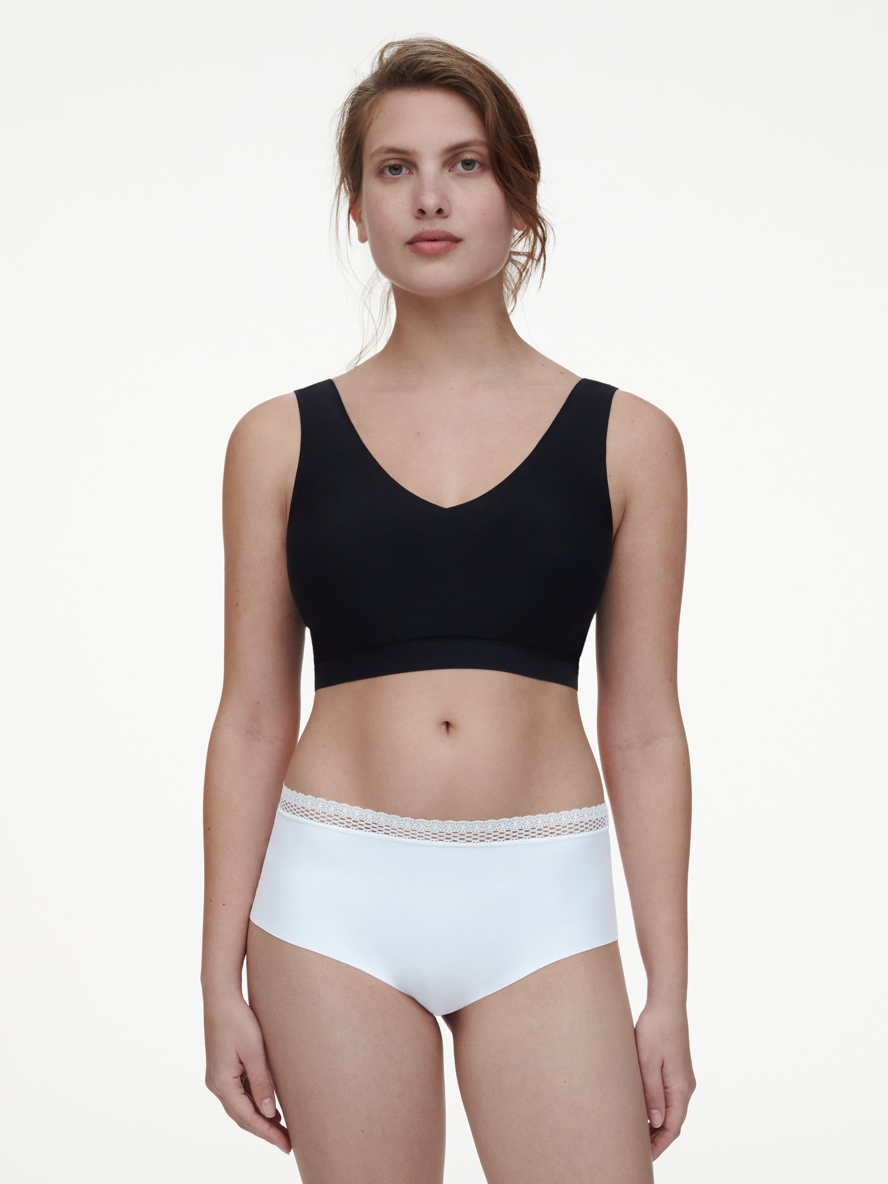 High-waisted lace panties CHANTELLE White