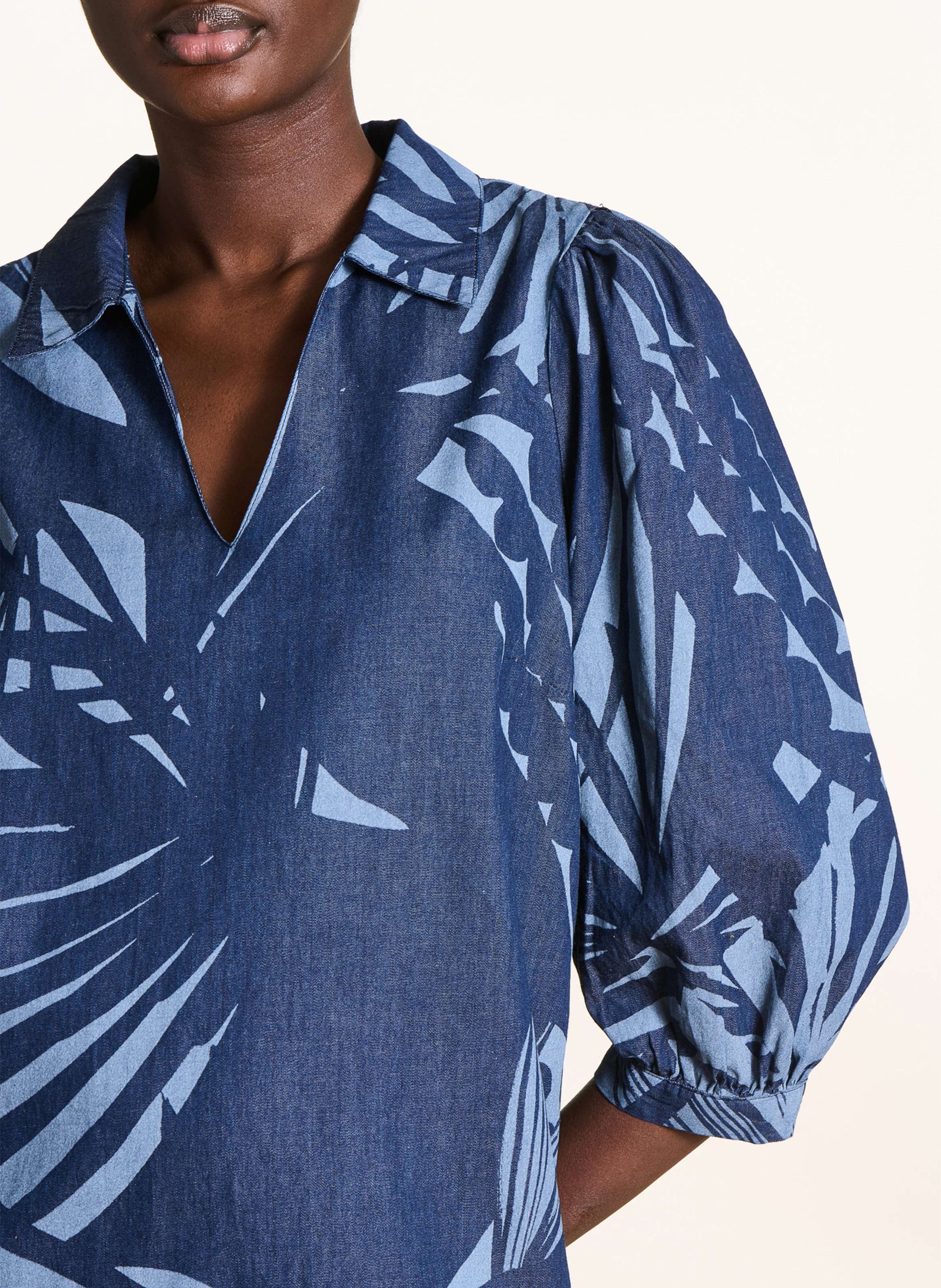 Robe courte col V imprimée LA FEE MARABOUTEE Bleu