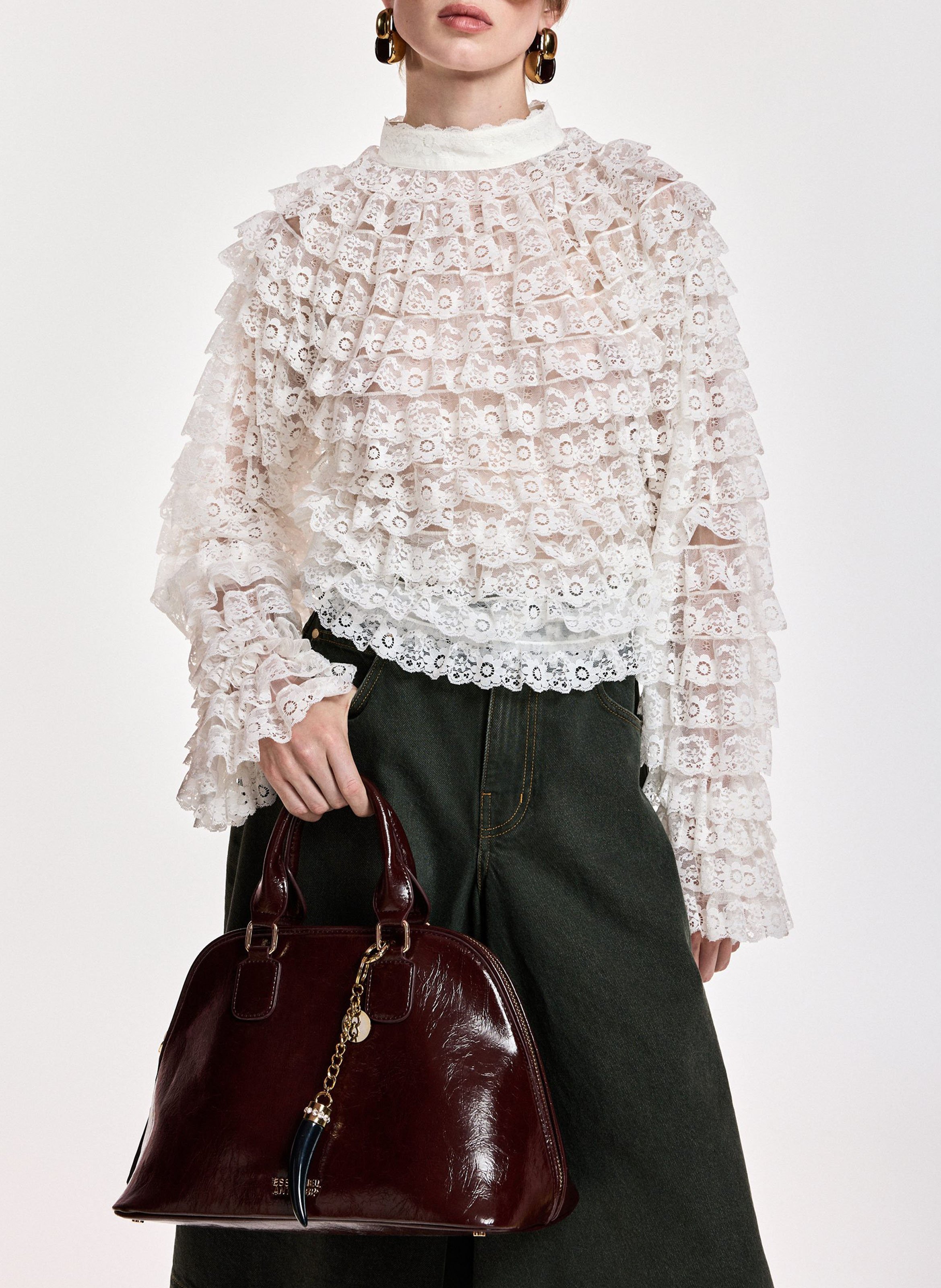 Blusa de cuello alto en encaje ESSENTIEL ANTWERP Blanco