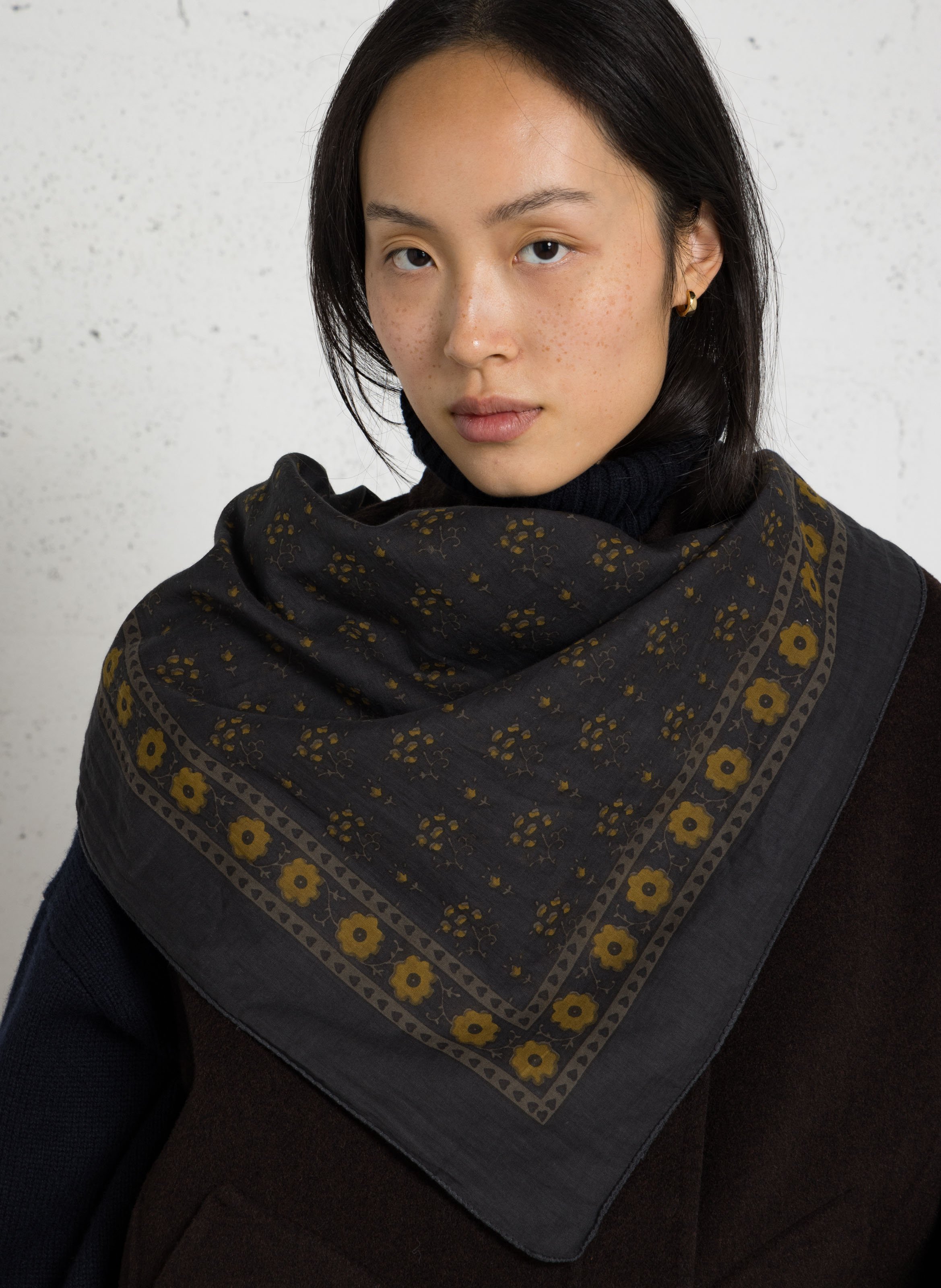 Vierkante, katoenen foulard met print SOEUR Grijs