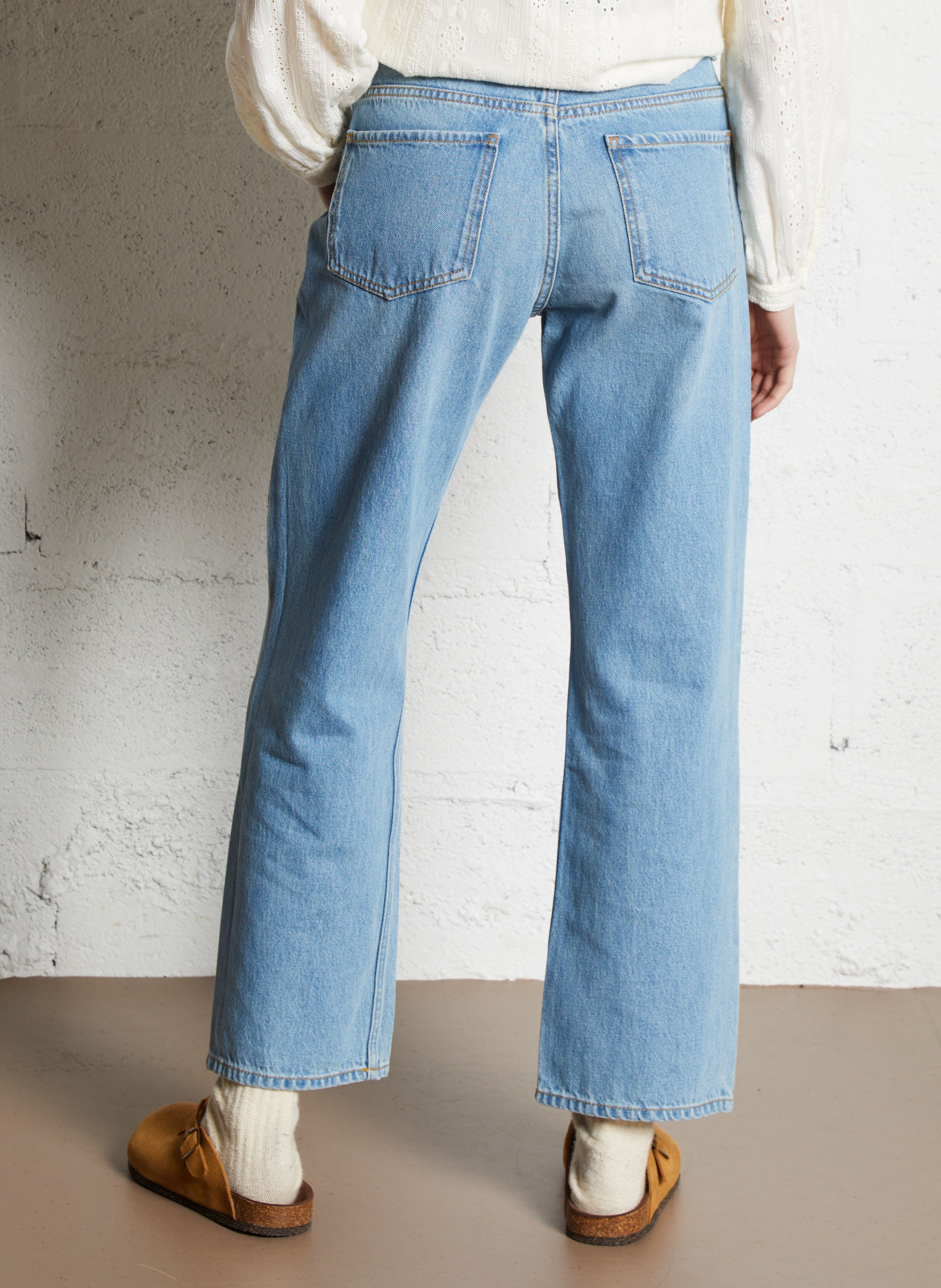 - Straight Cut Jeans
- 5 Taschen
- Gerader Schnitt
- Stone-Washed-Optik ACQUAVERDE Blau