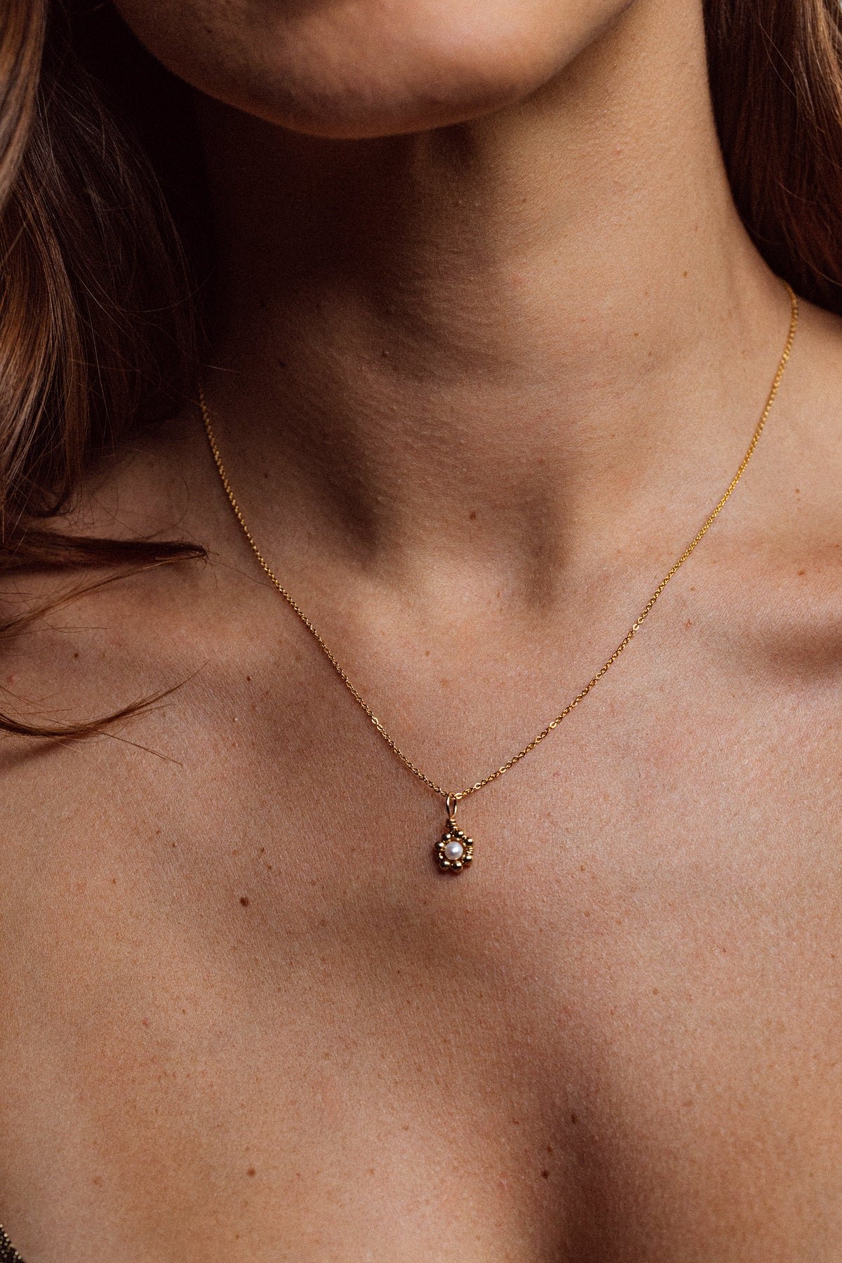 Daisy pearl pendant YAY Golden