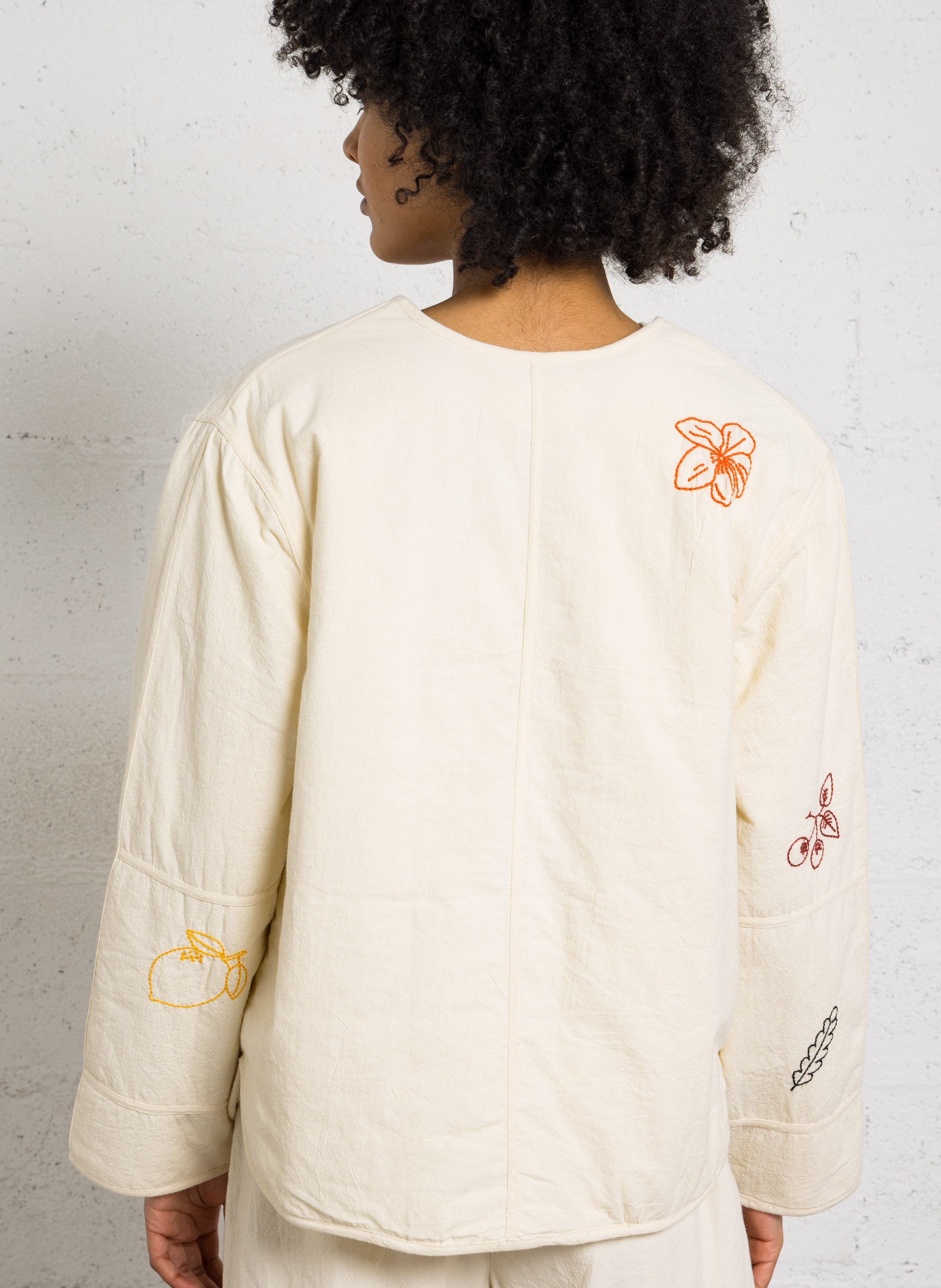 Straight round neck organic cotton embroidered jacket LEON & HARPER White