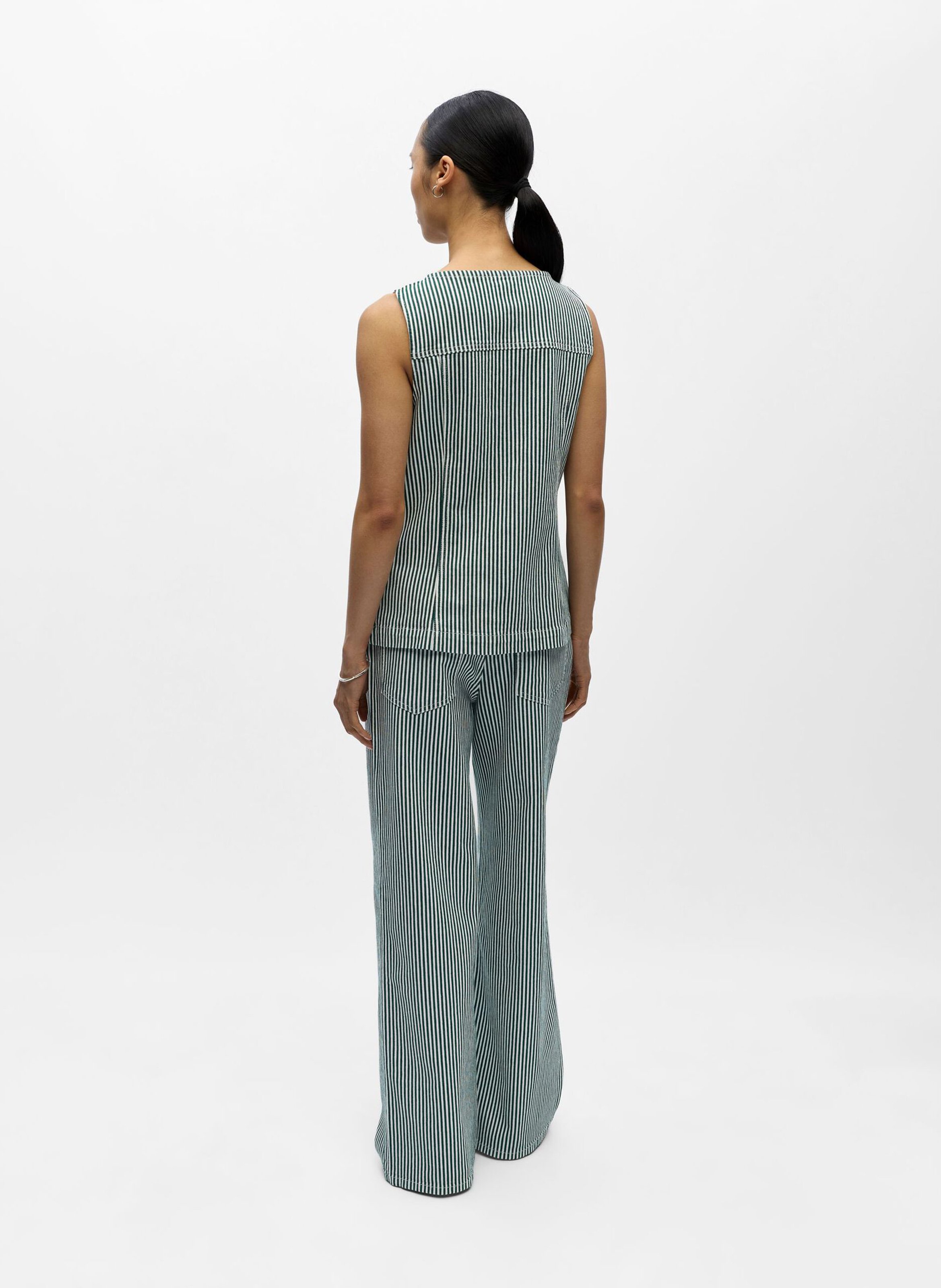 Eng anliegendes Oberteil mit Rundhalsausschnitt aus gestreiftem Baumwollmischgewebe OBJECT Beige