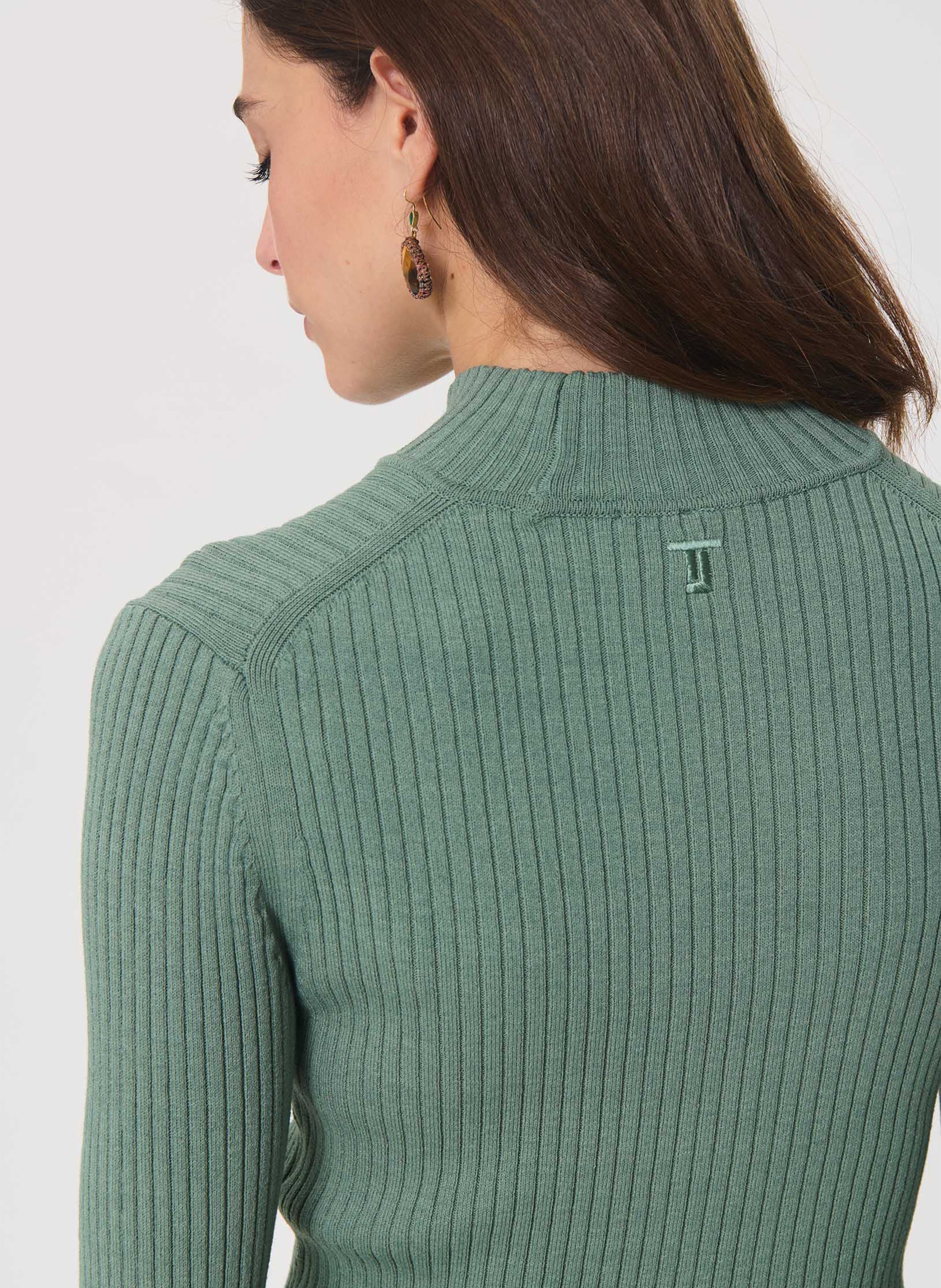 Pull moulant côtelé TARA JARMON Vert