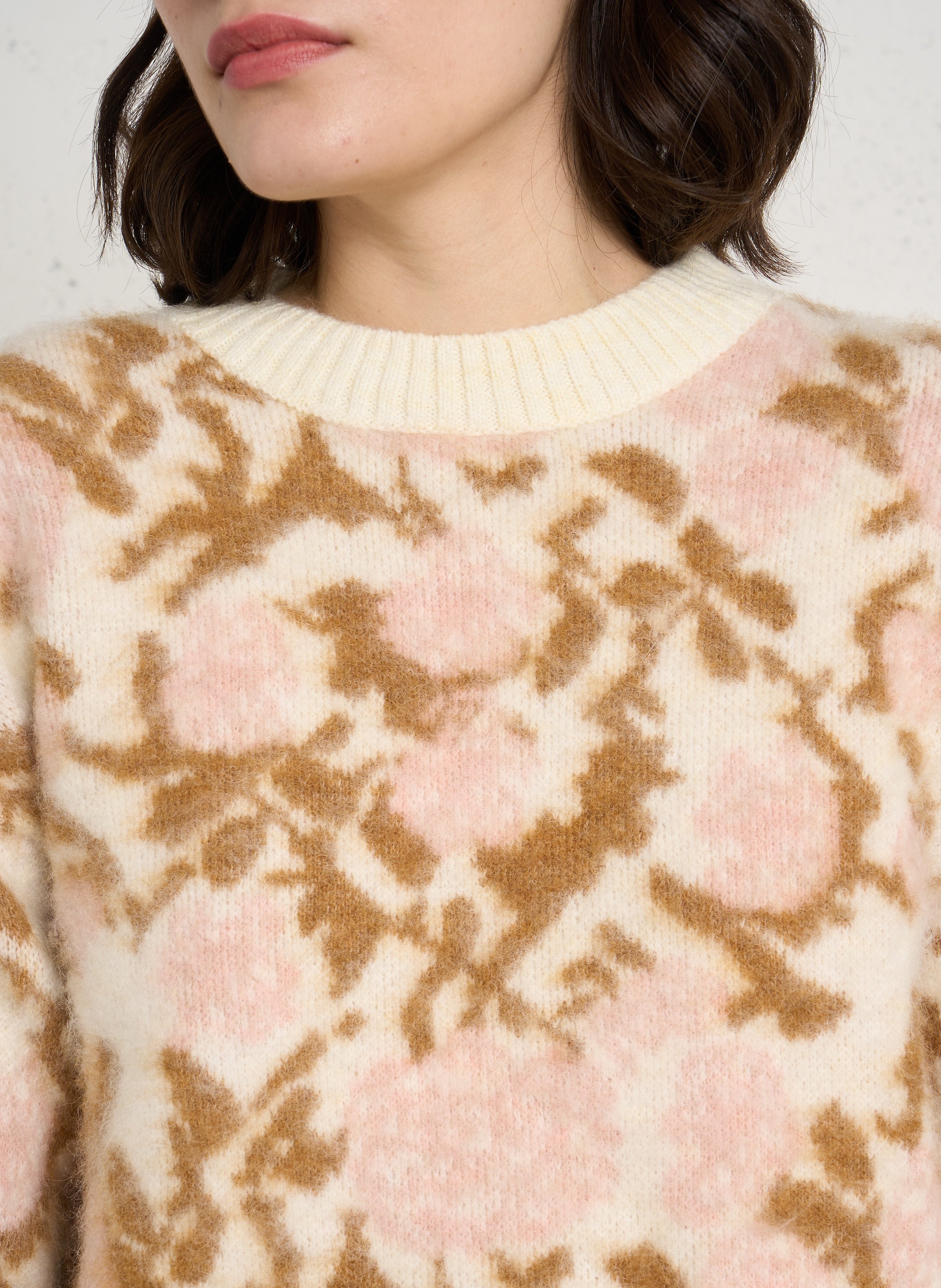 Gerade geschnittener Rundhalspullover mit Print MAISON 123 Beige