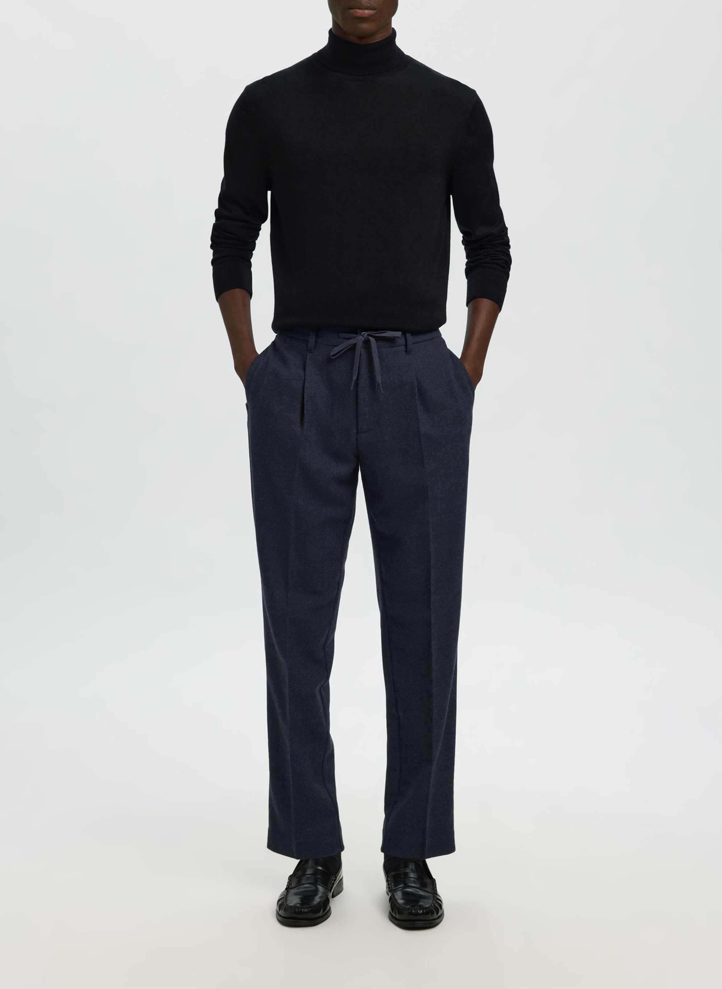 Einfarbige gerade Hose mit Kordelzug SELECTED Blau