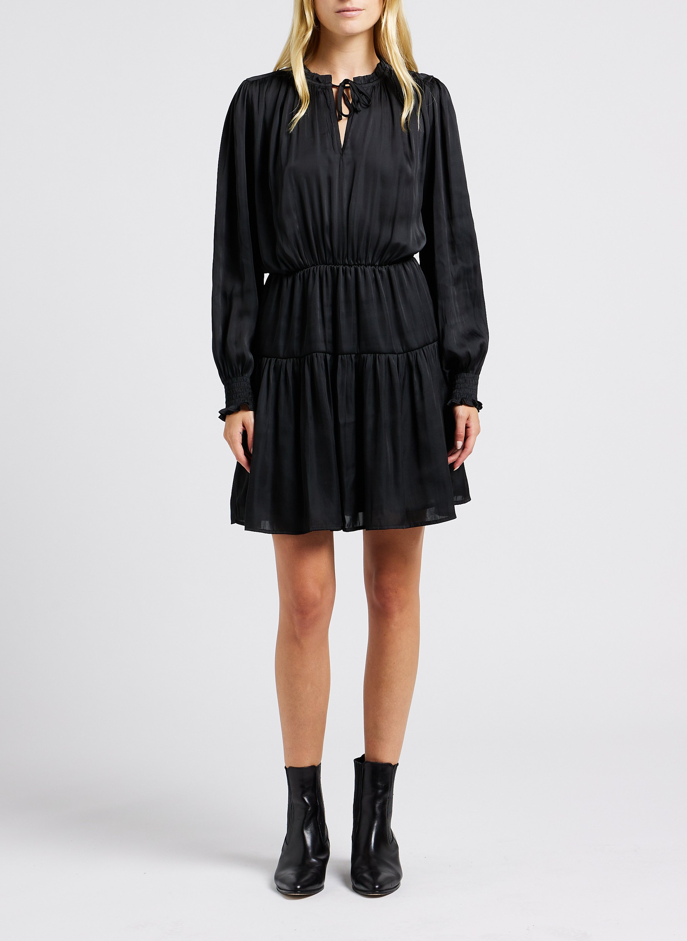 Robe courte droite encolure ronde GRACE ET MILA