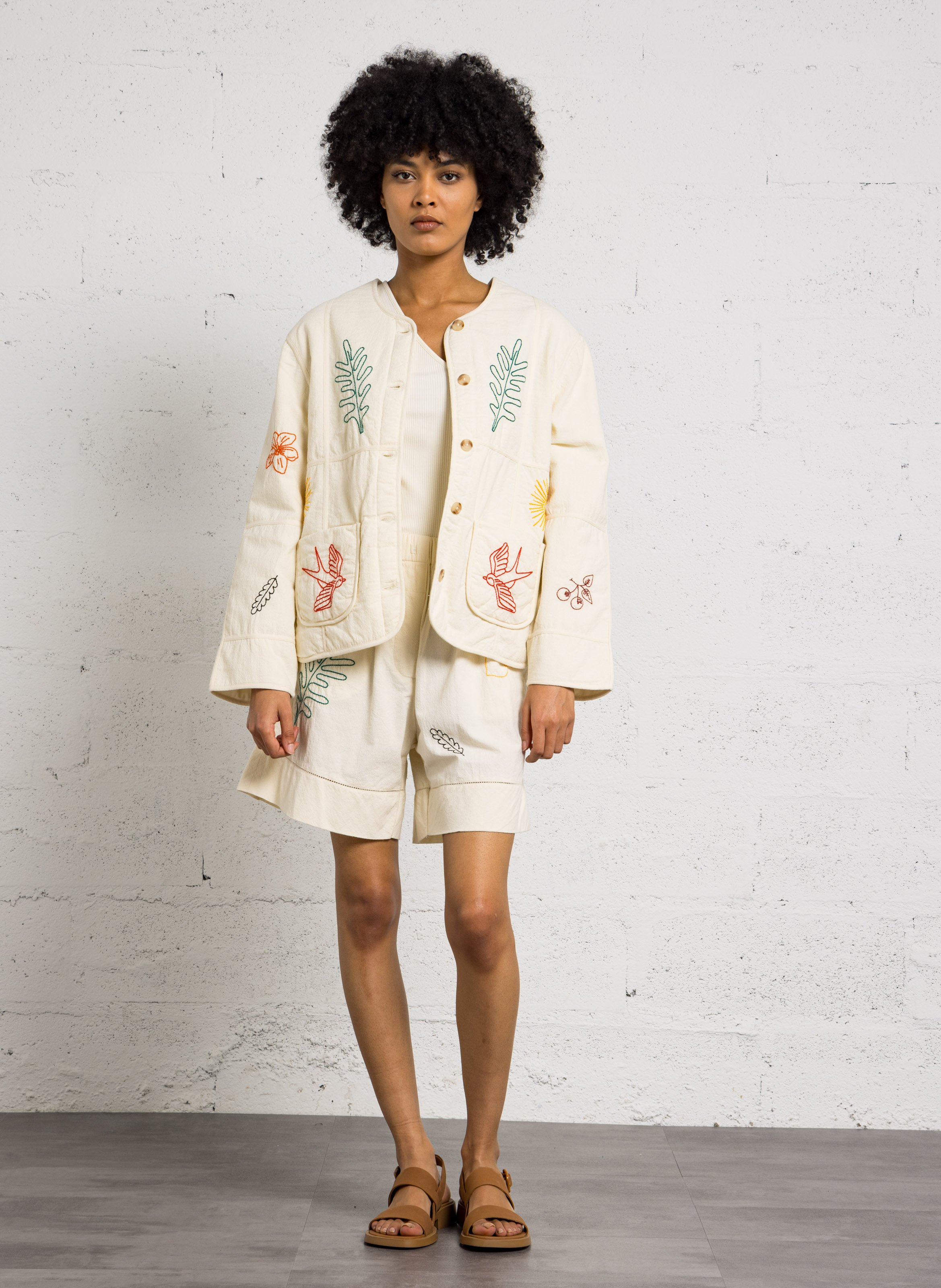 Straight round neck organic cotton embroidered jacket LEON & HARPER White
