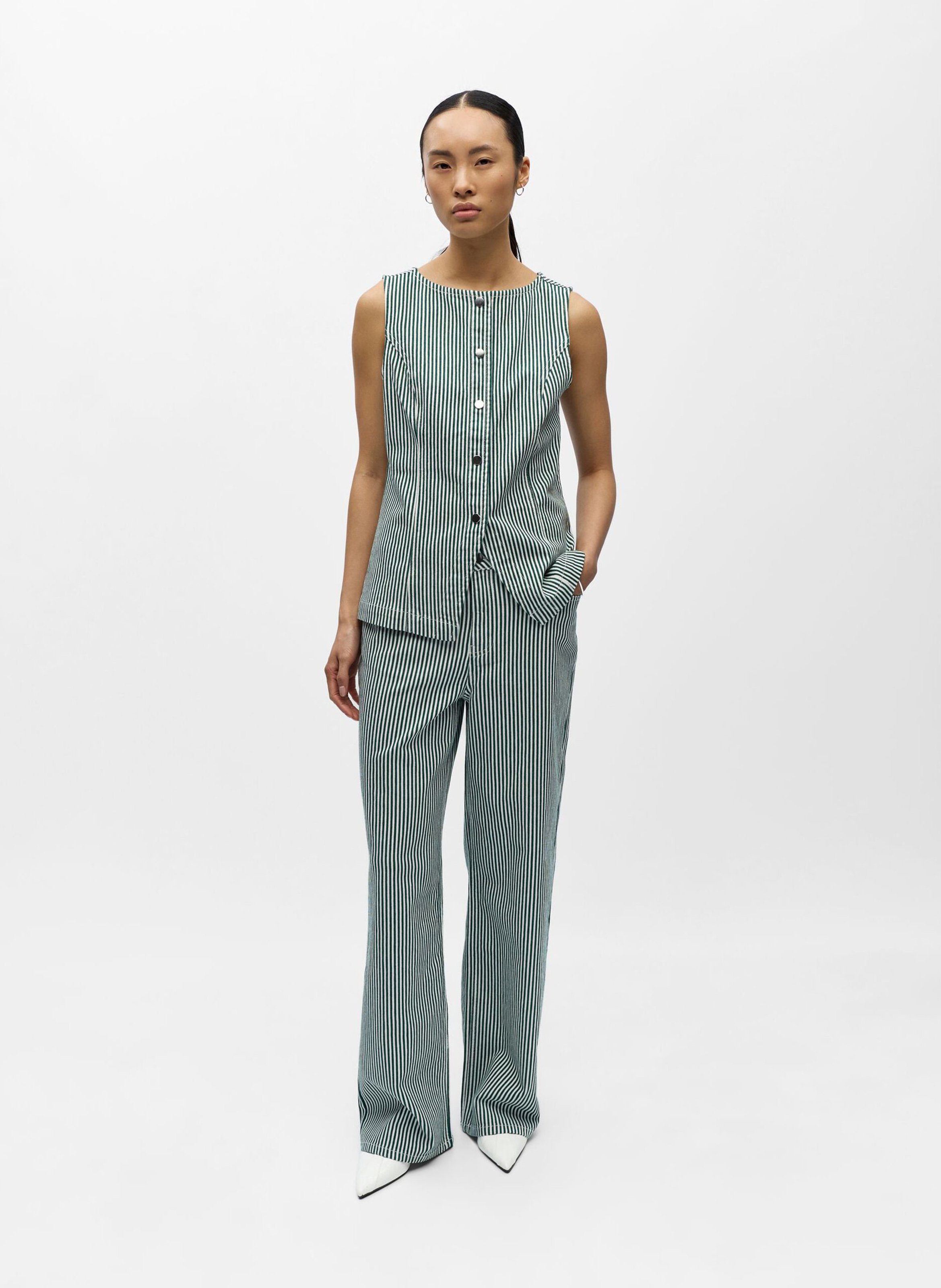 Eng anliegendes Oberteil mit Rundhalsausschnitt aus gestreiftem Baumwollmischgewebe OBJECT Beige