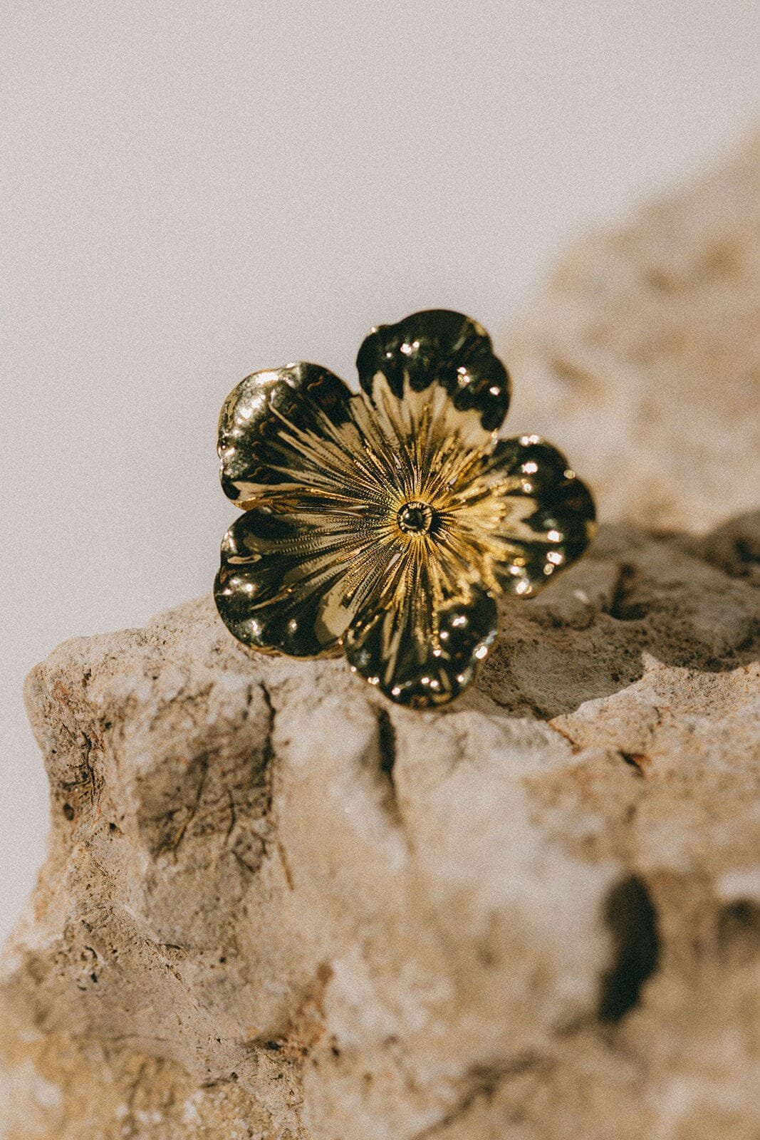 Maxi gold-plated flower ring Golden