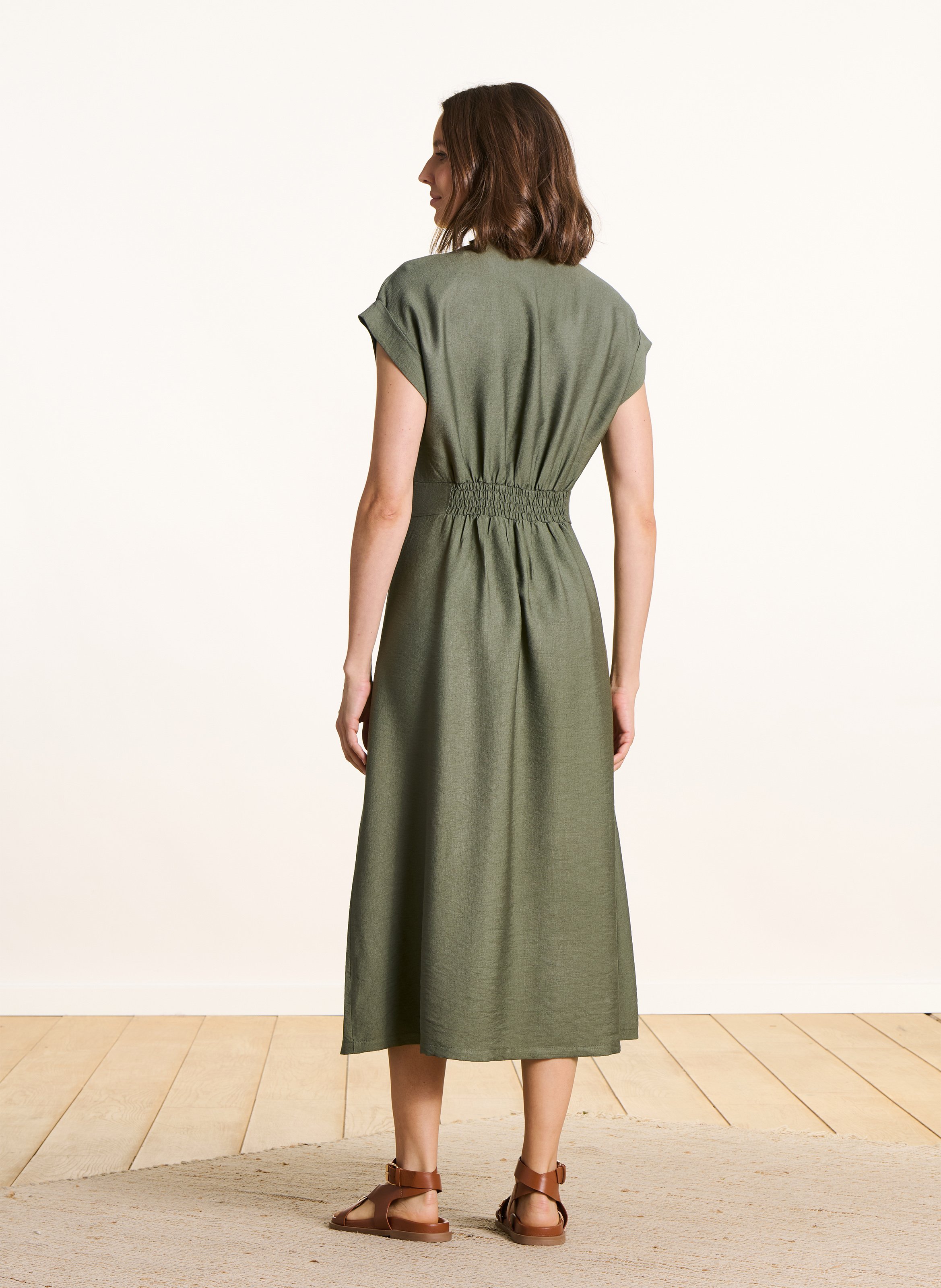 Langes Kleid mit V-Ausschnitt LA FEE MARABOUTEE Grun