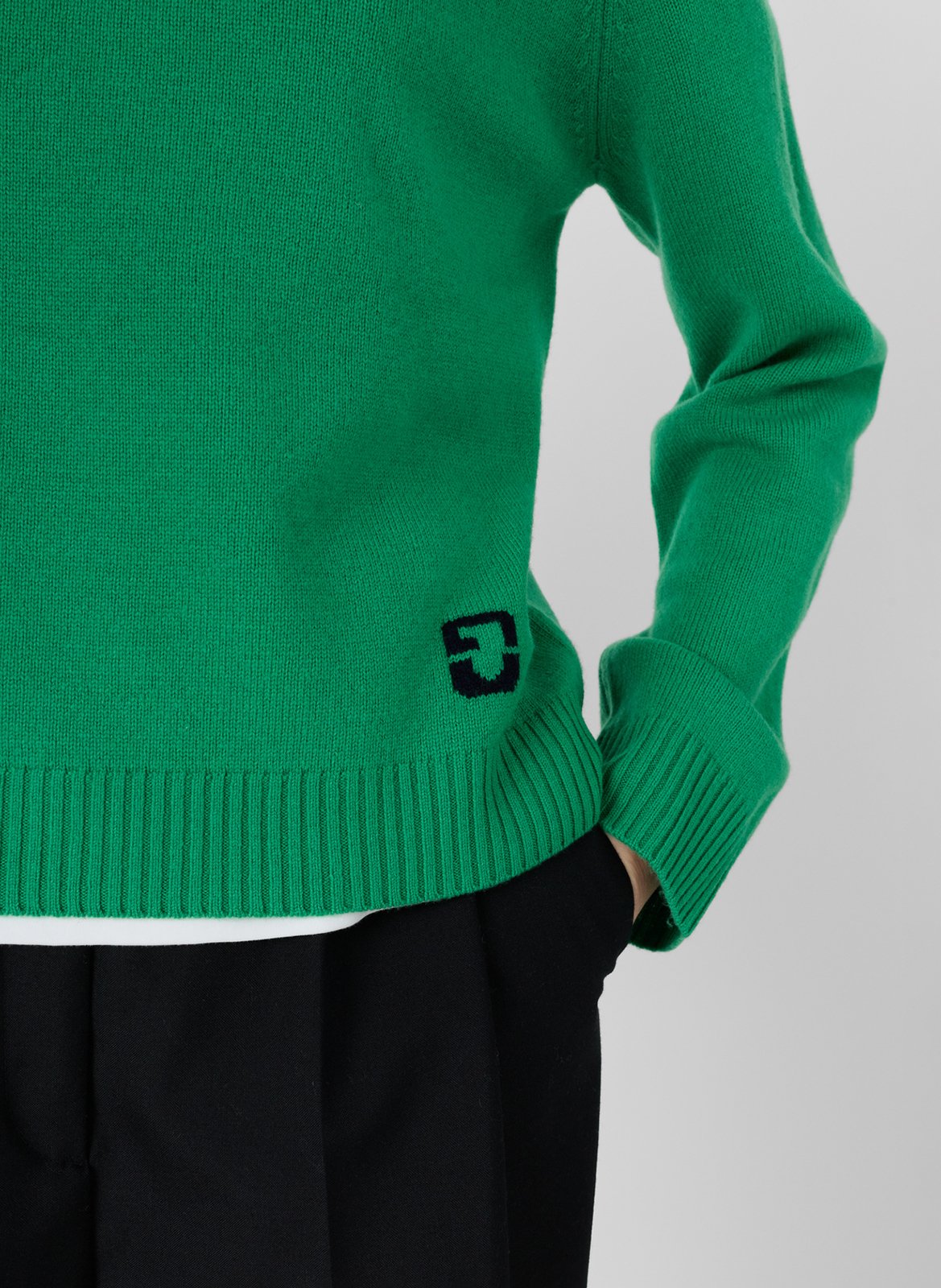 Gerade geschnittener Wollpullover mit Rundhalsausschnitt GERARD DAREL Grun