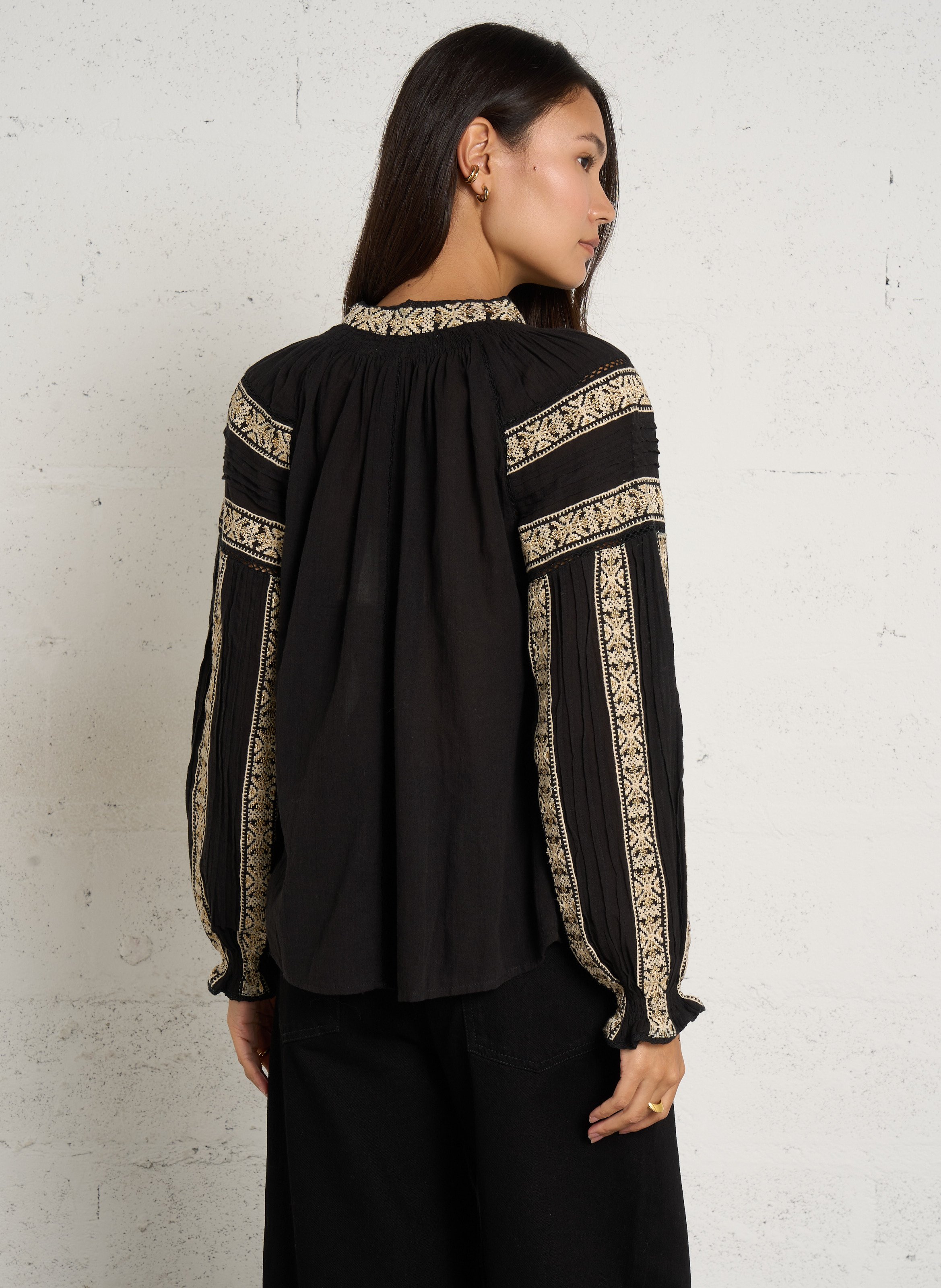 Recht, katoenen blouse met borduursel MAISON HOTEL Zwart