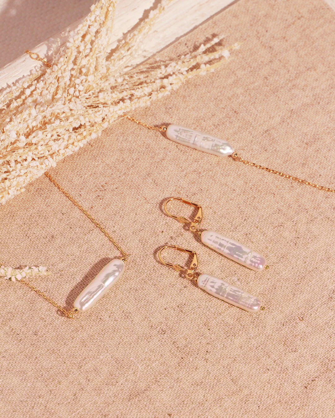 Earrings moon NILAI Golden